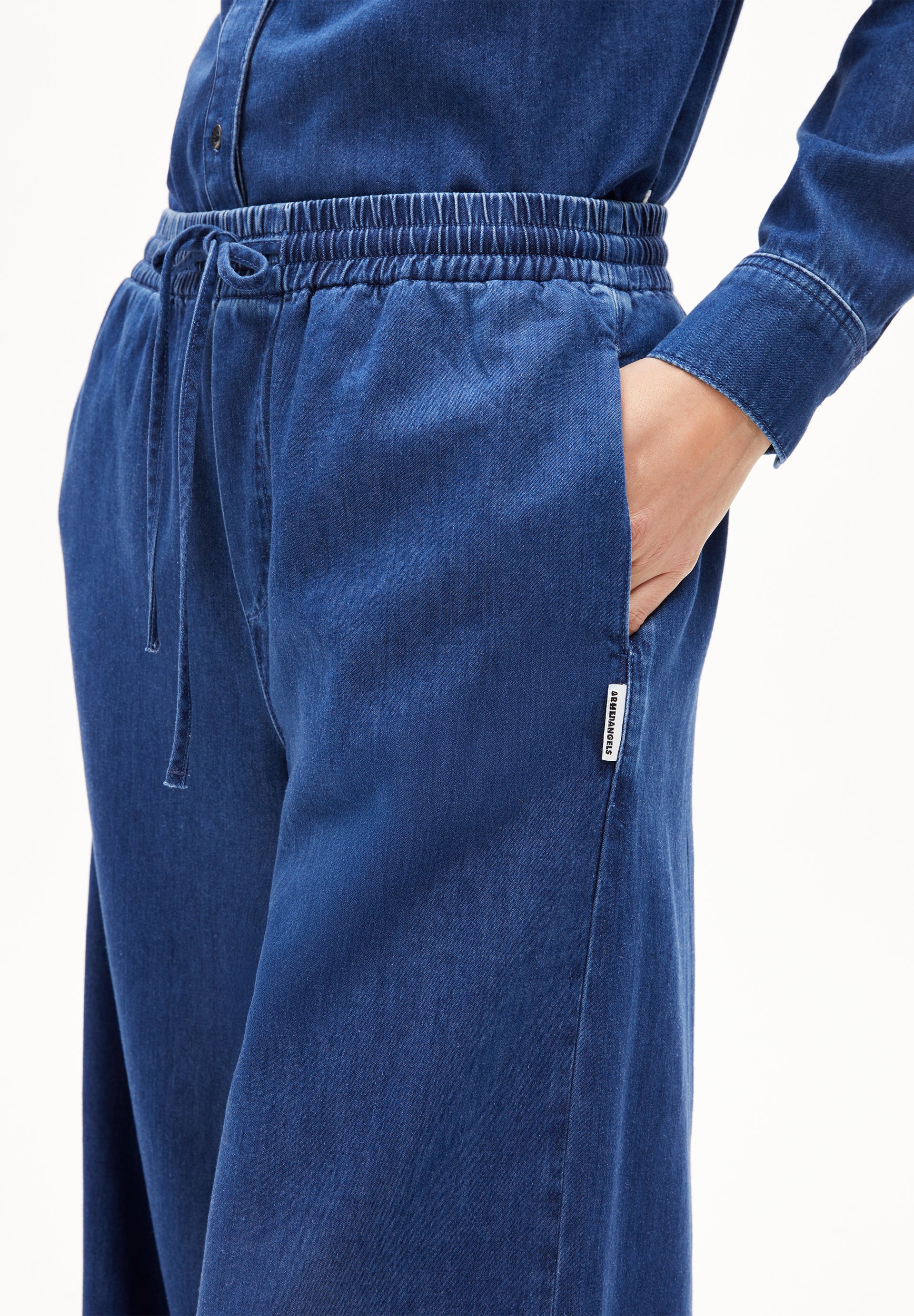 KELAANI Woven Pants made of Organic Cotton Mix