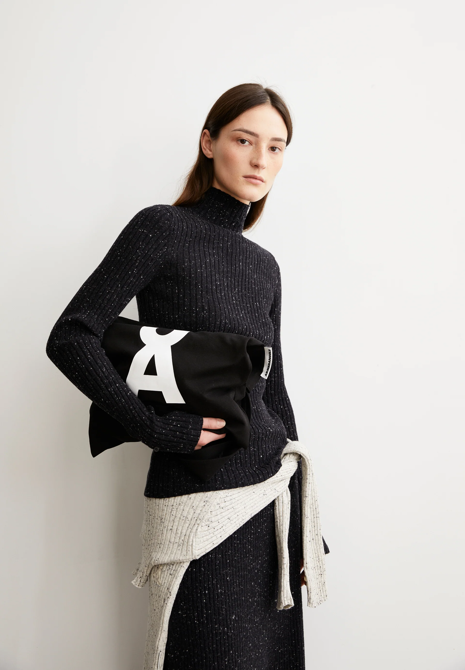 ALAANIA TWEED Sweater made of recycled Organic Wool Mix