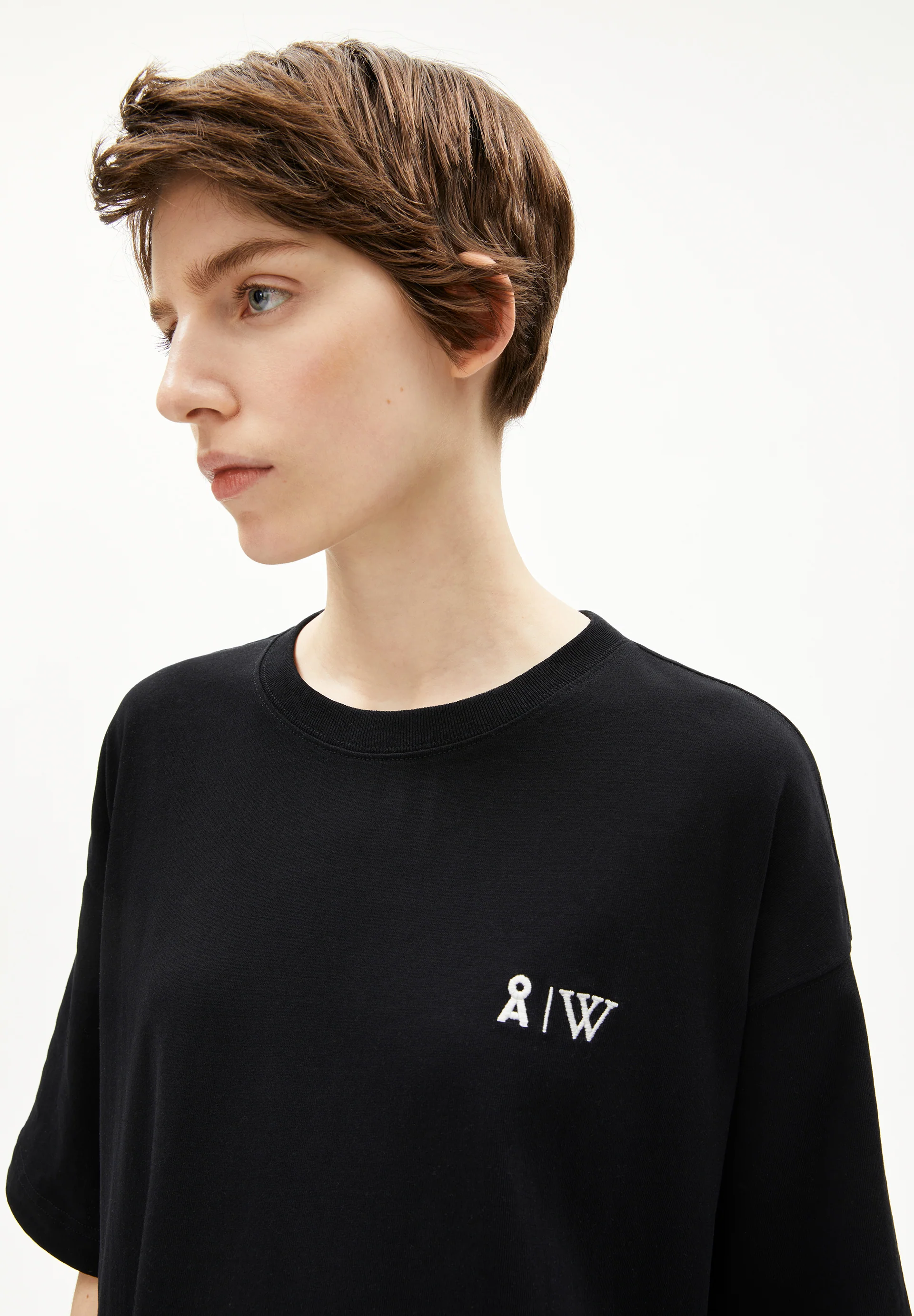 MIKAAS WIKIPEDIA Heavyweight T-Shirt made of recycled Cotton