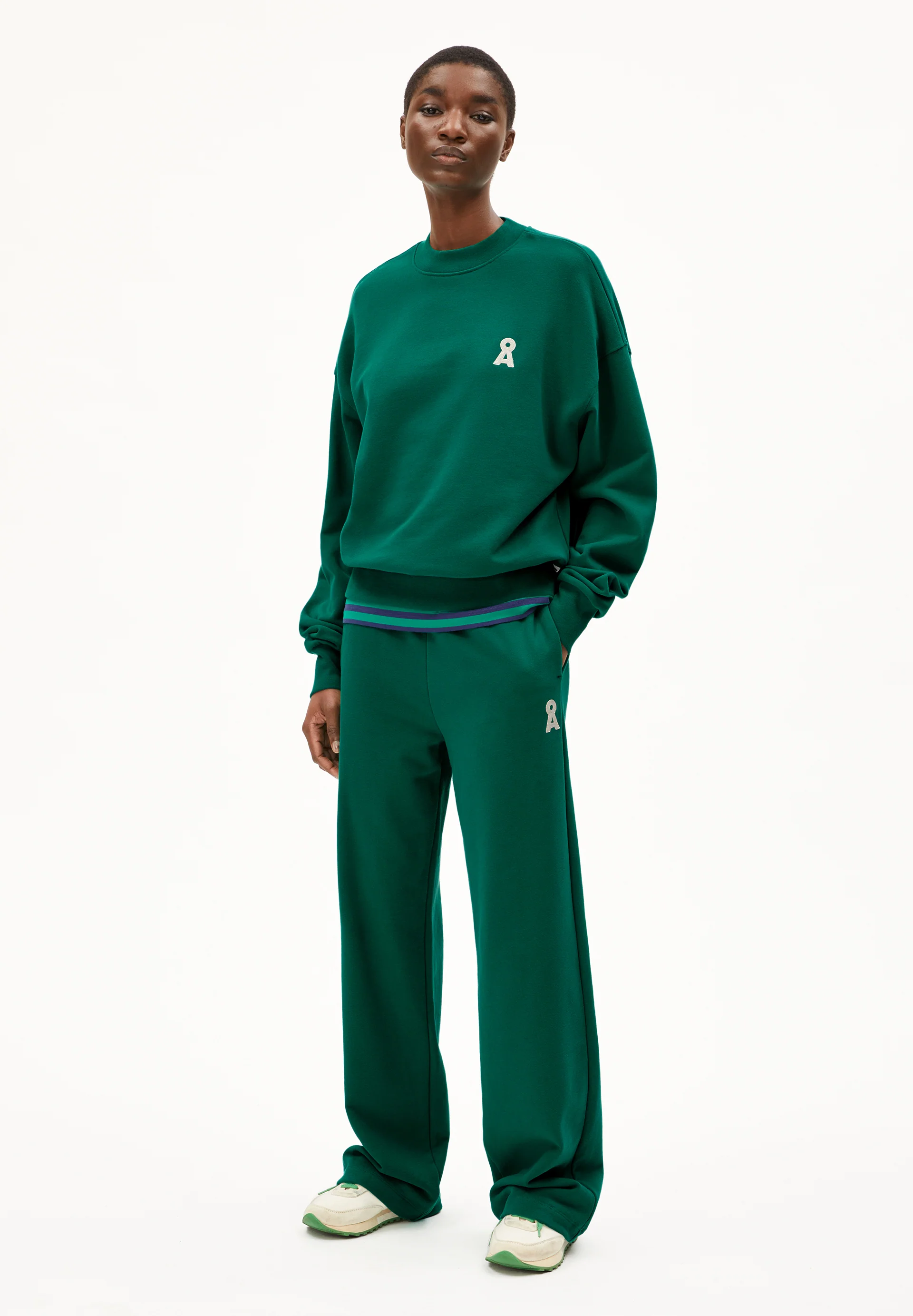 ICONIC Å IVAARA SWEATPANT Sweatpants from organic cotton