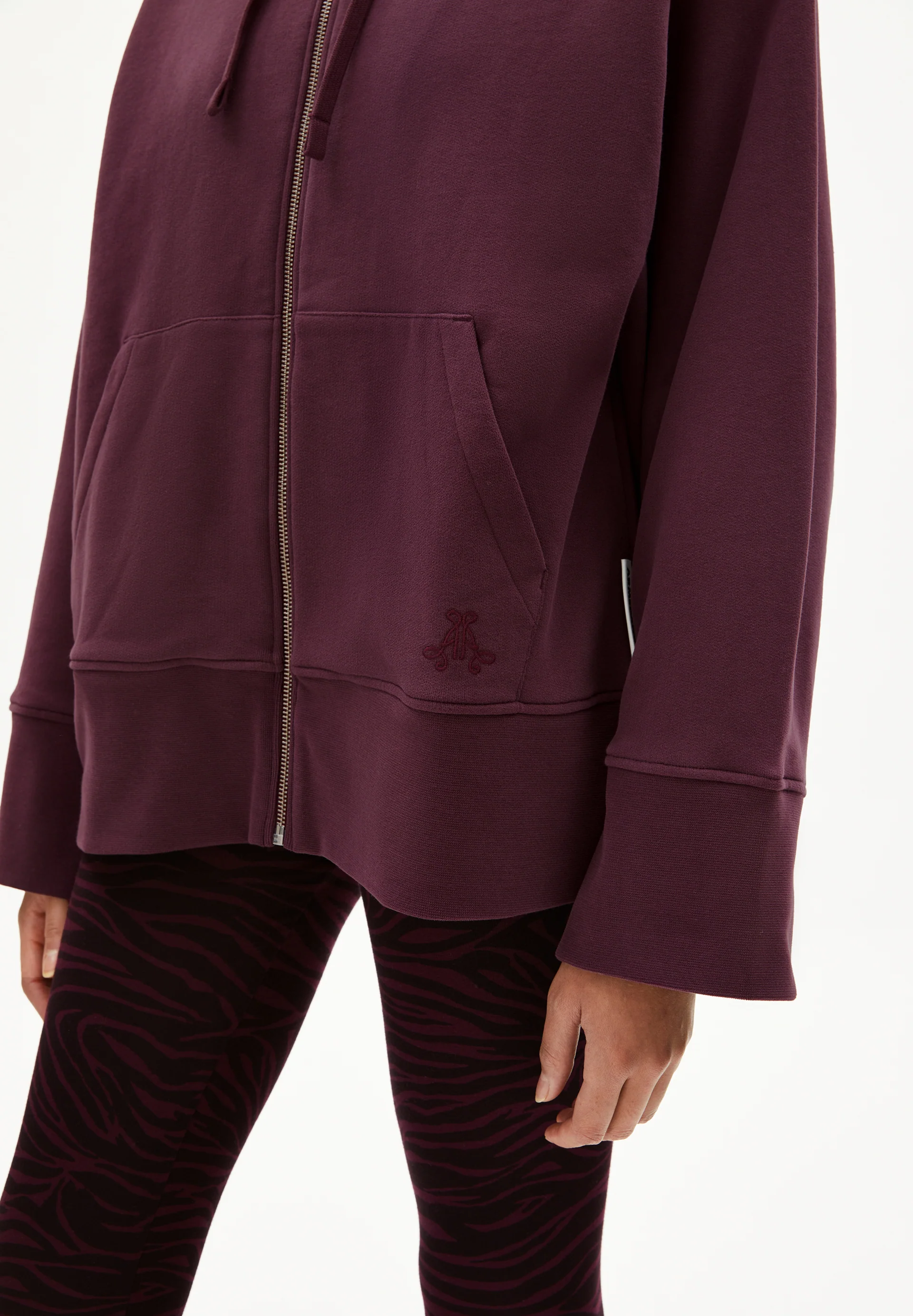 TALIMAA Sweat jacket made from organic cotton