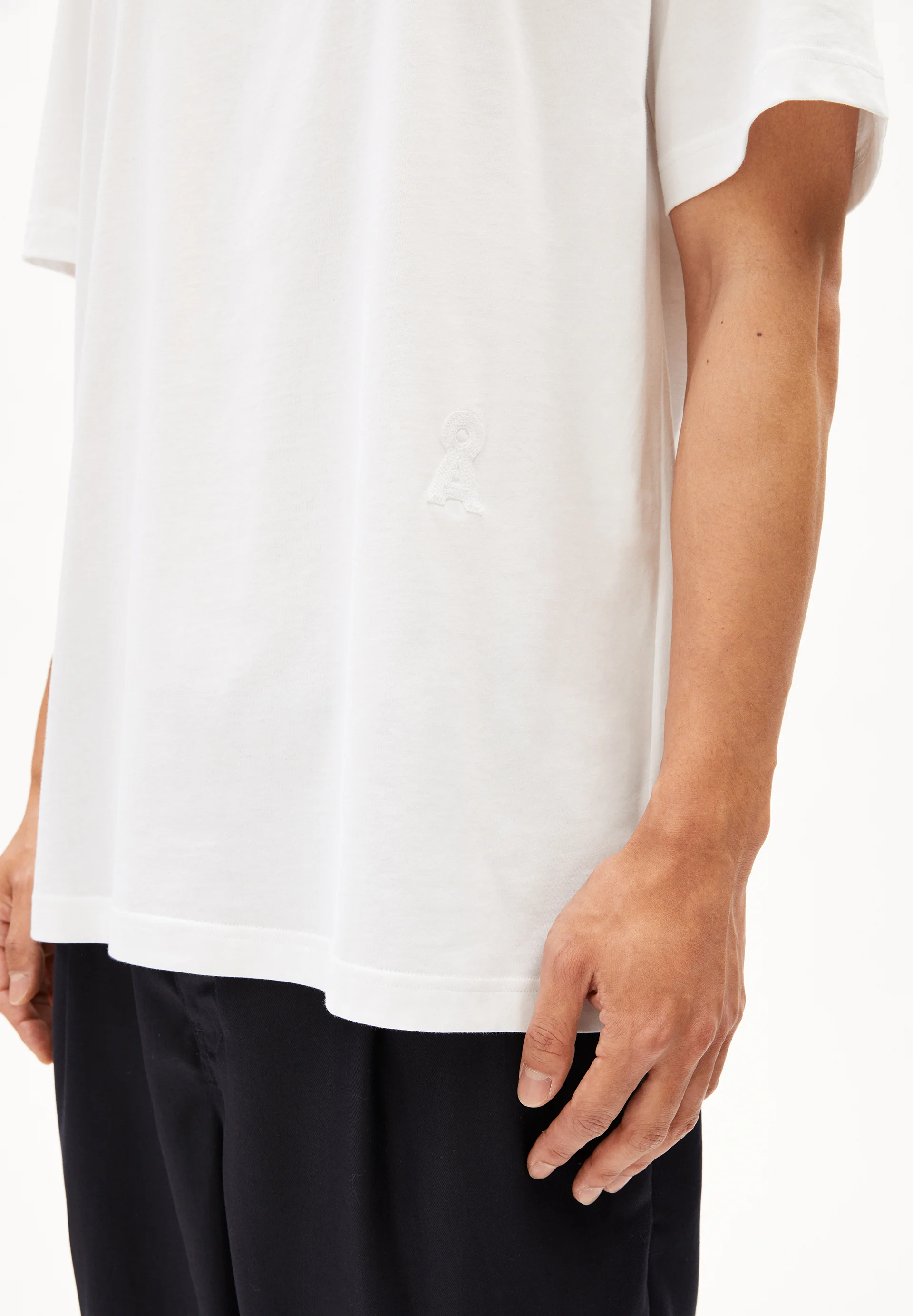 AADRU T-shirts from organic cotton