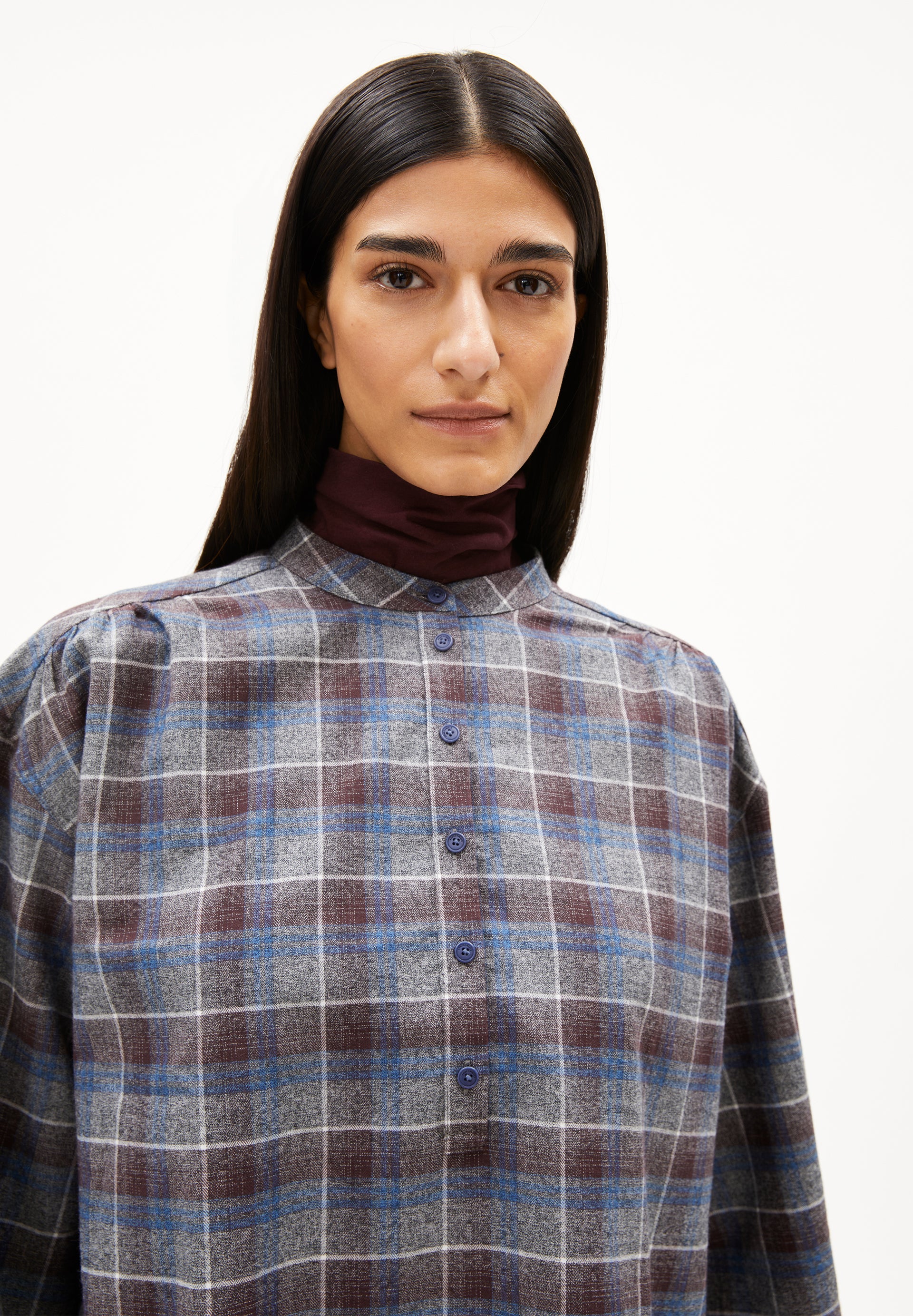 EFINARAA CHECK Blouse made from organic cotton