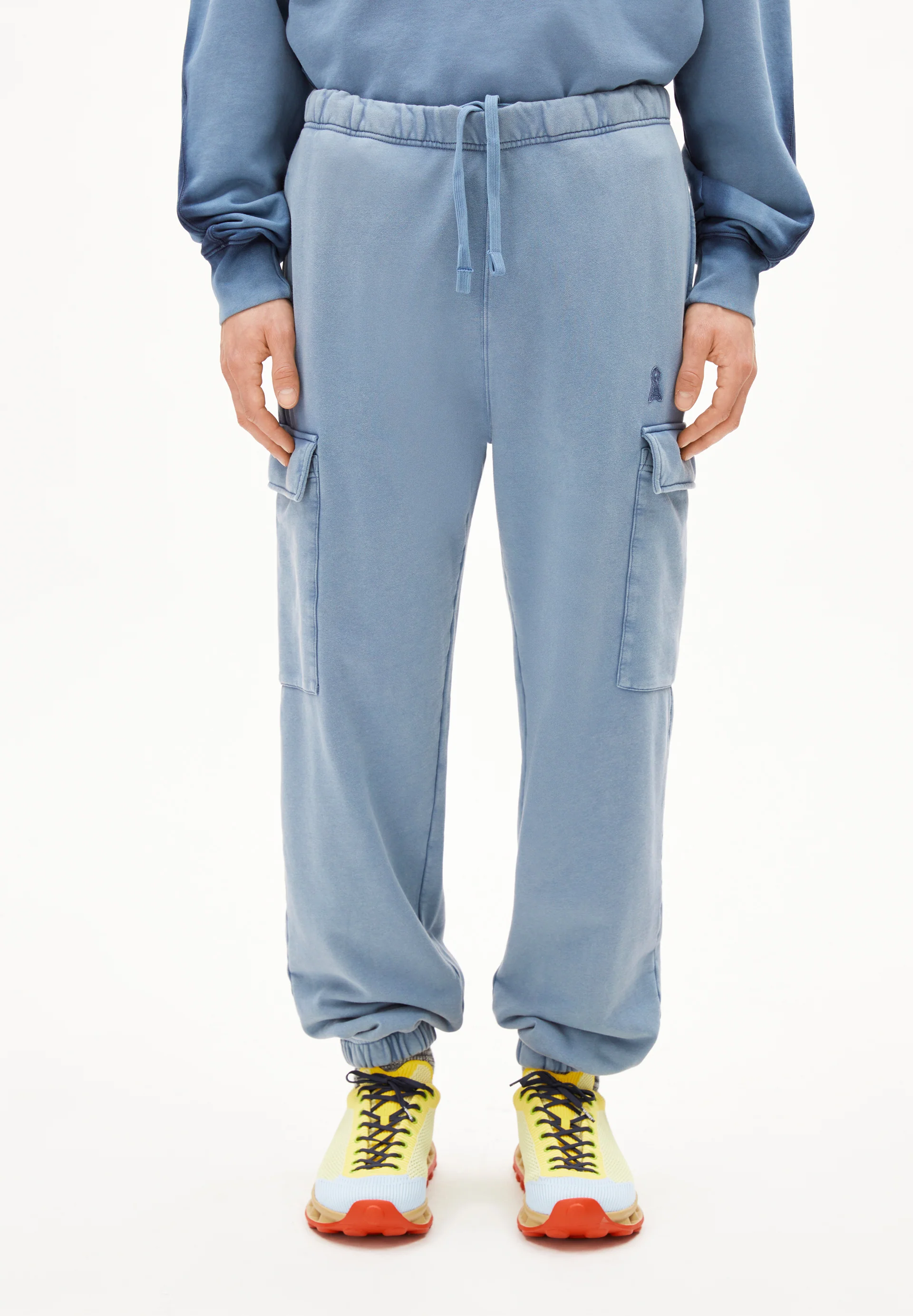 ICONIC Å BAASTI CARGO Sweat pants made from organic cotton