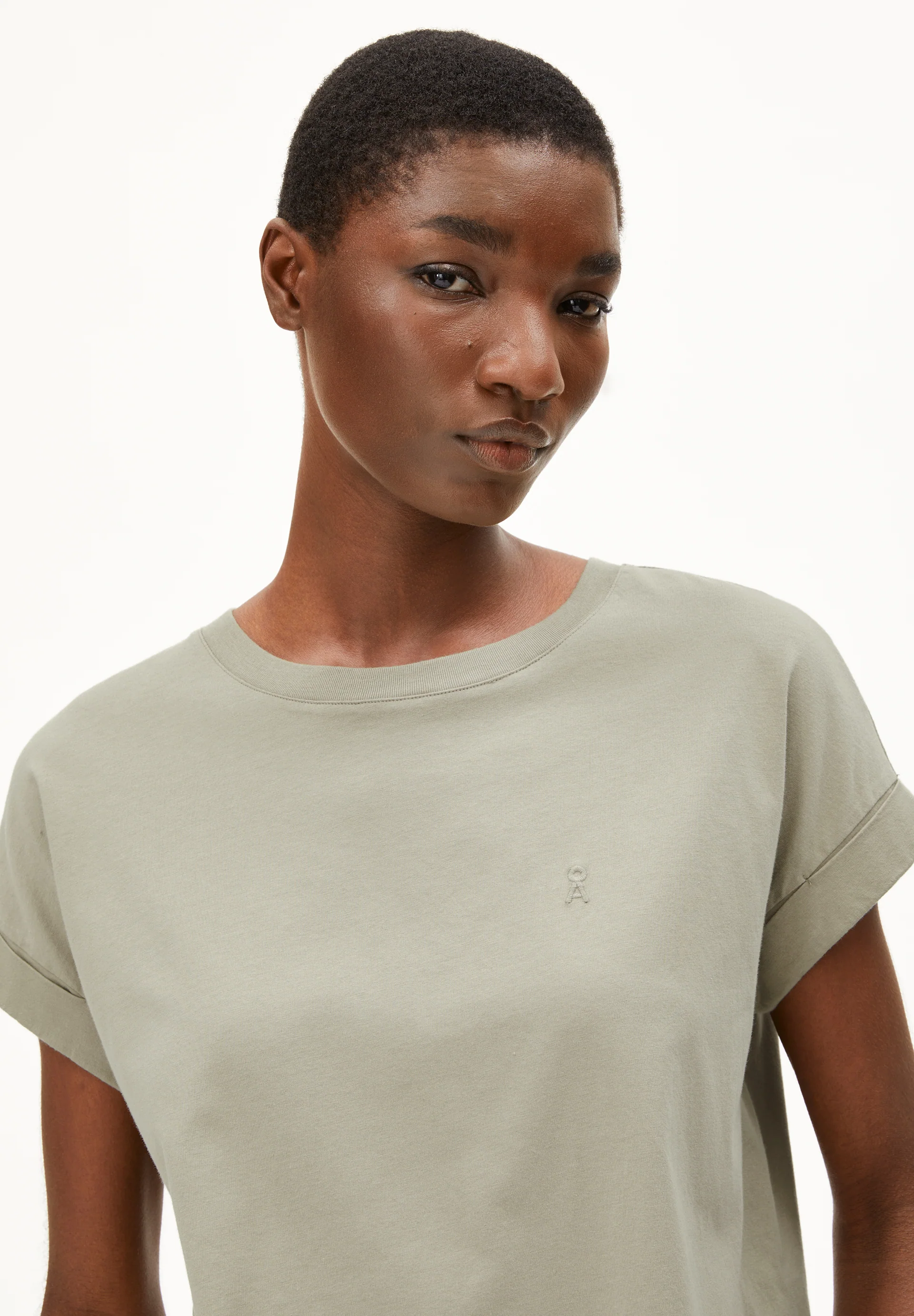 IDAARA T-shirts from organic cotton