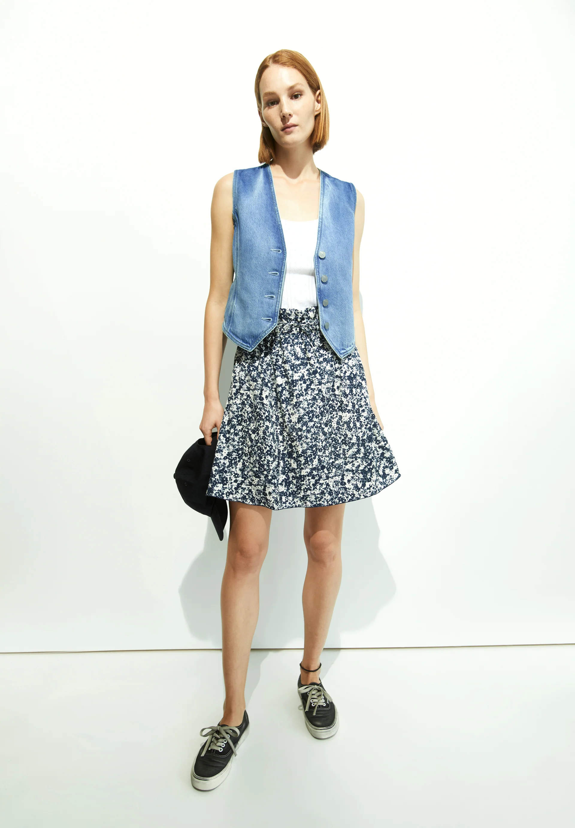 SINERIAA Vest made of hemp mix
