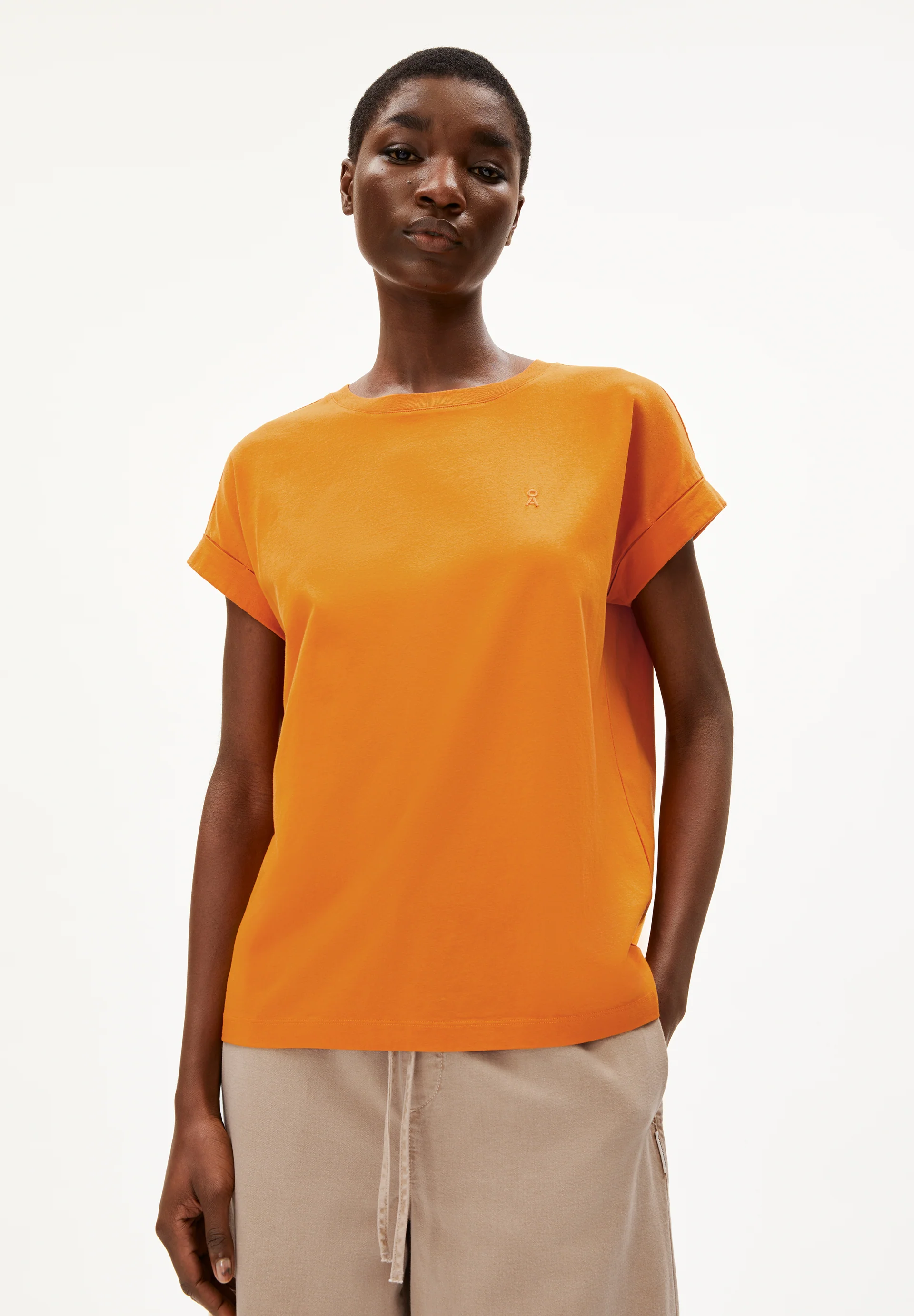 IDAARA T-shirts from organic cotton
