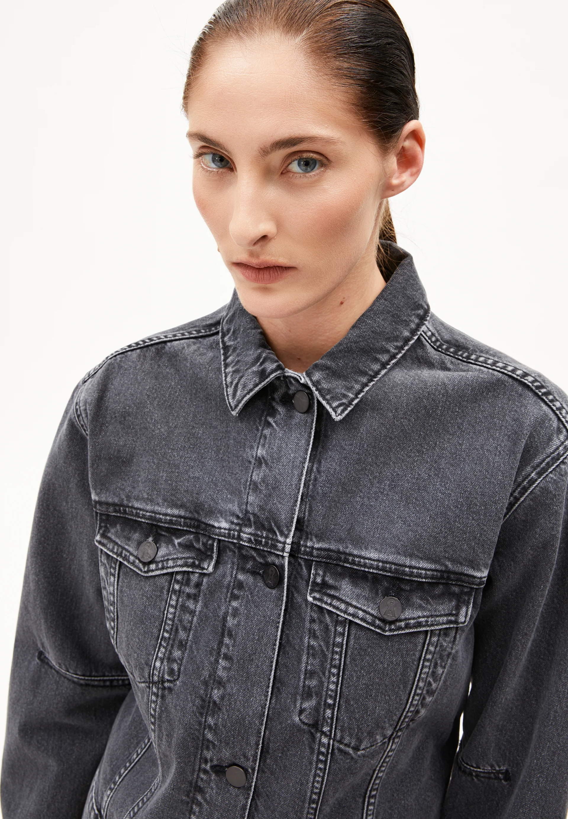 TAANA Denim Jacket made of recycled Cotton