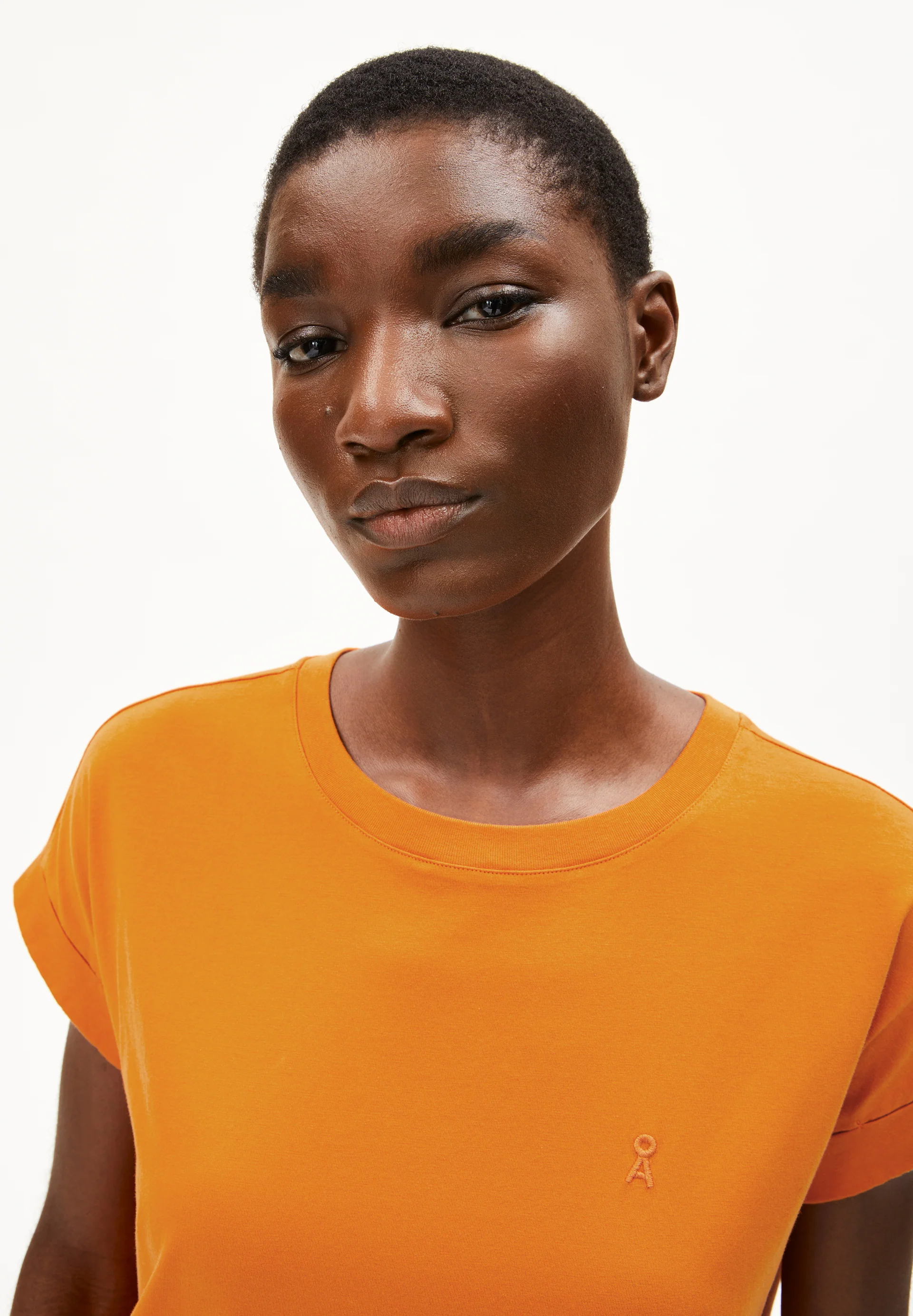 IDAARA T-shirts from organic cotton