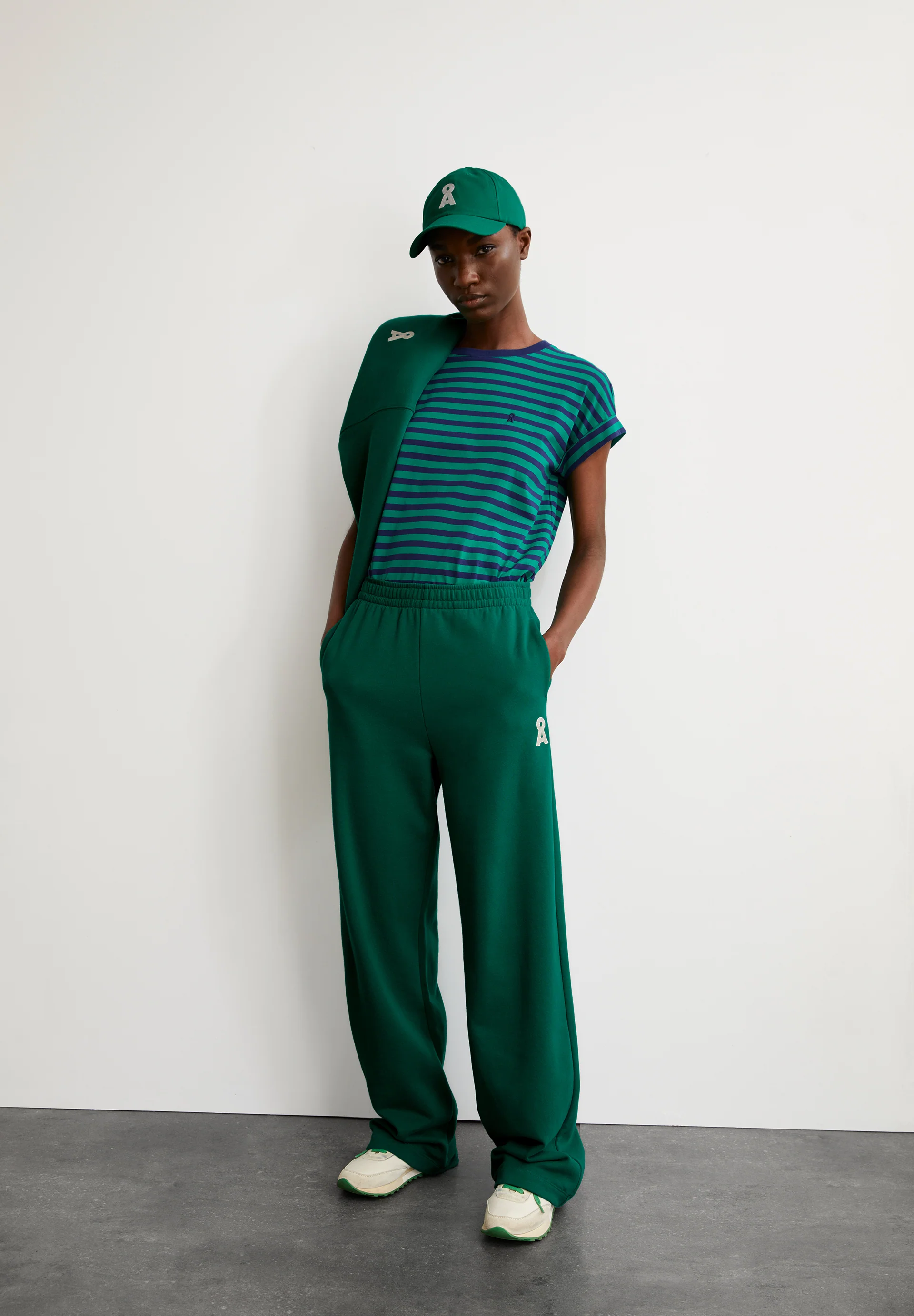 ICONIC Å IVAARA SWEATPANT Sweatpants from organic cotton
