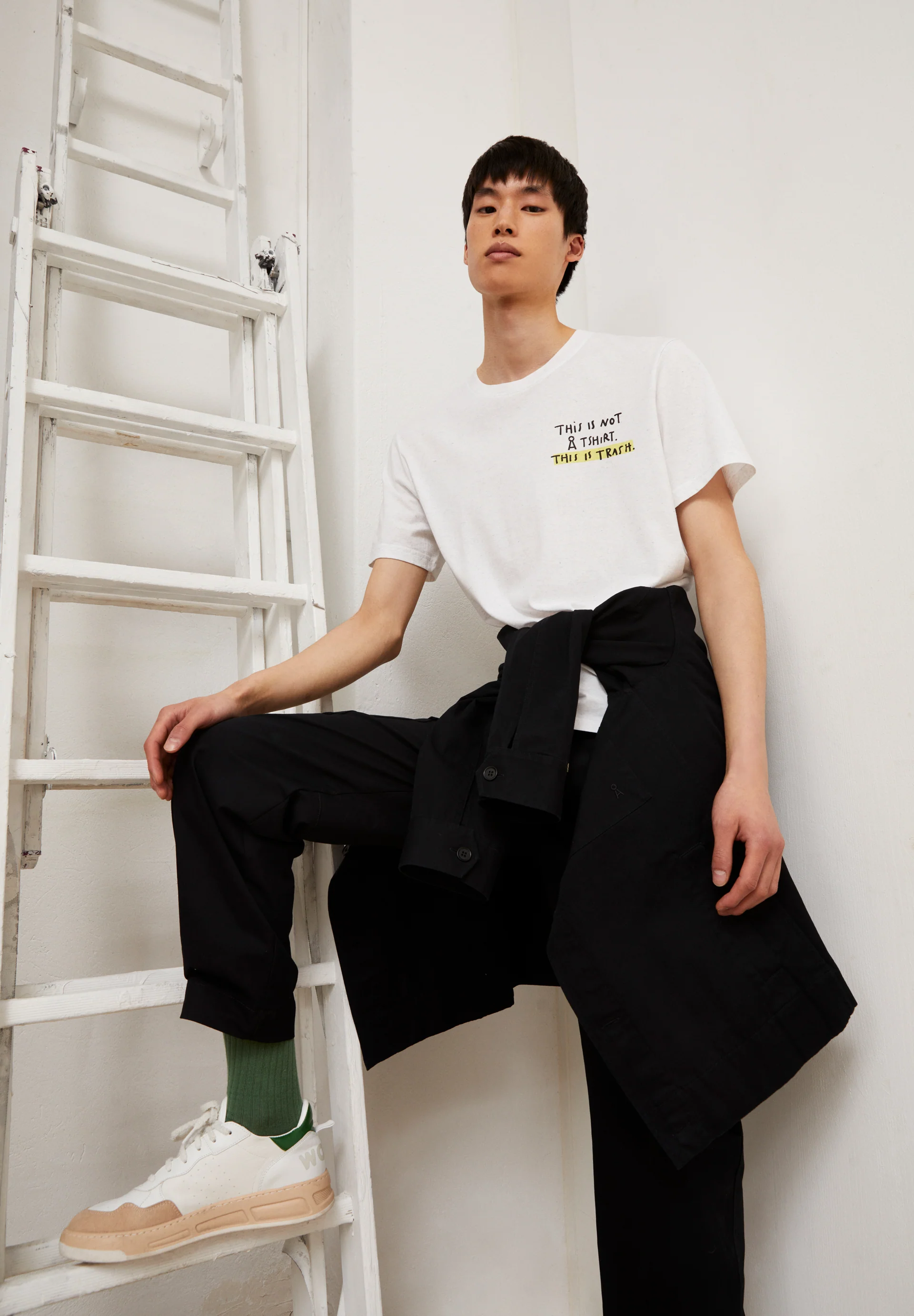 AADO CIRCULAR Circular Tee: Trash inside