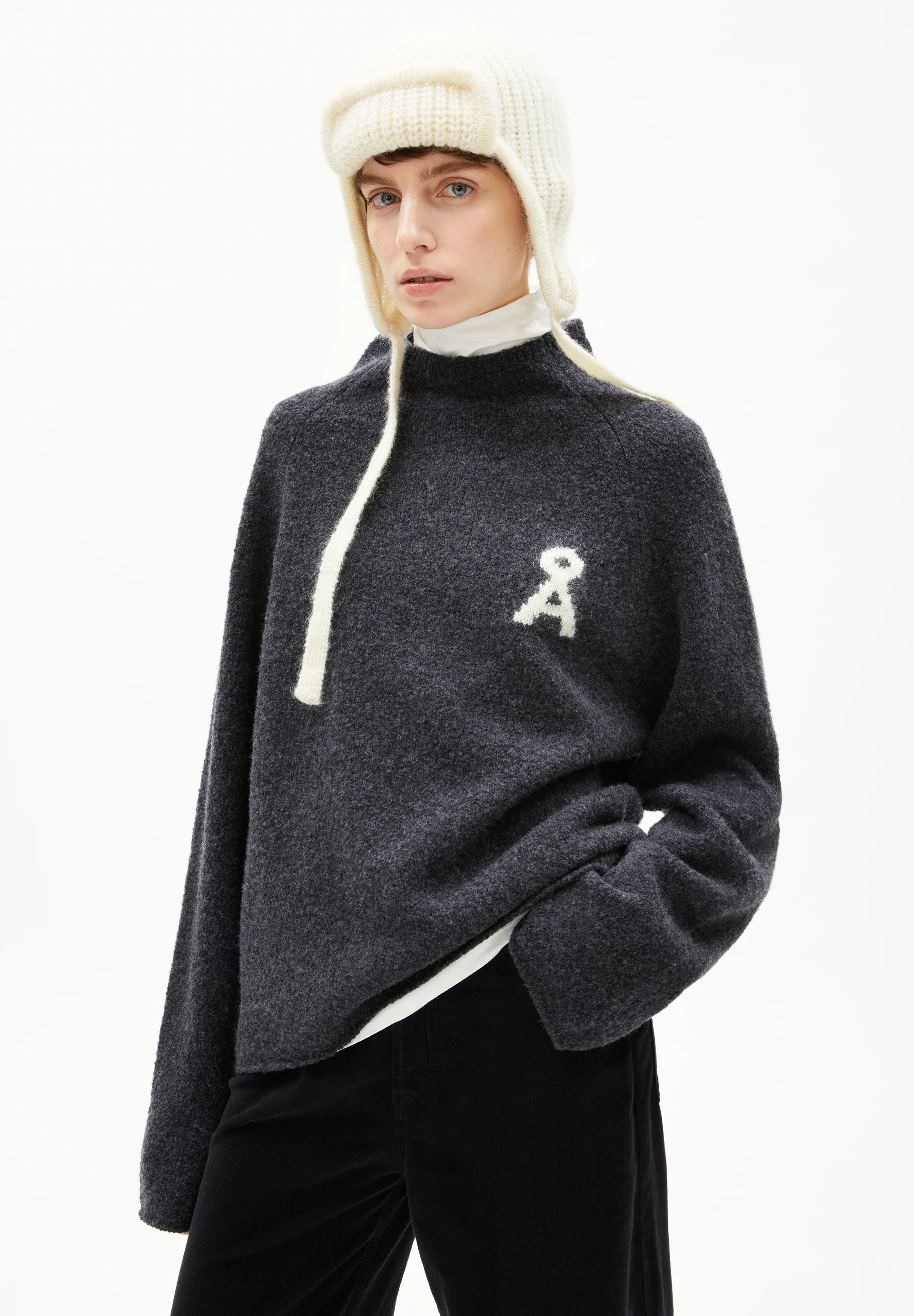 ICONIC Å MONALAA BOUCLÉ Jumper made from a wool blend
