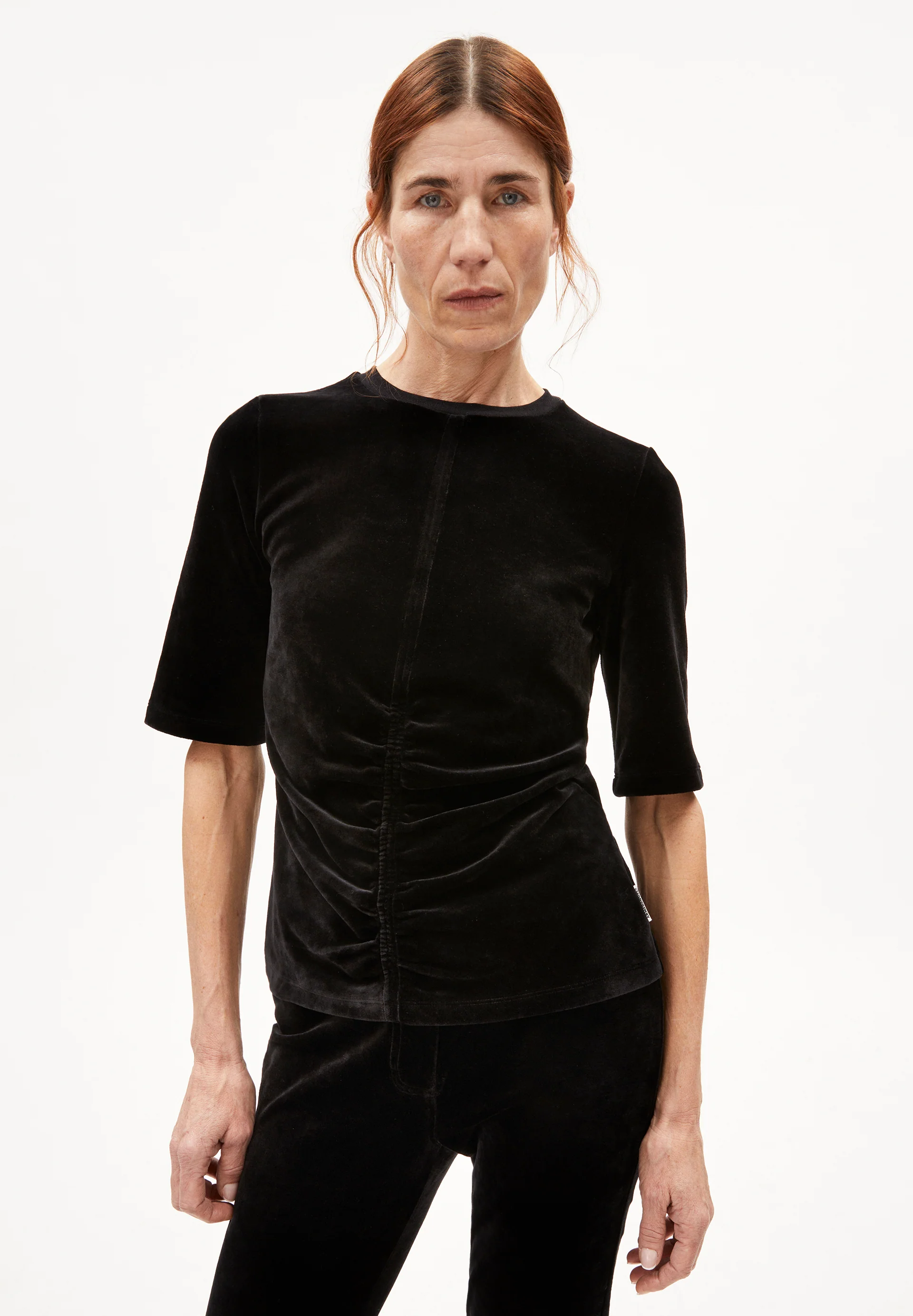 TRASLARAA T-Shirt Slim Fit made of velvet
