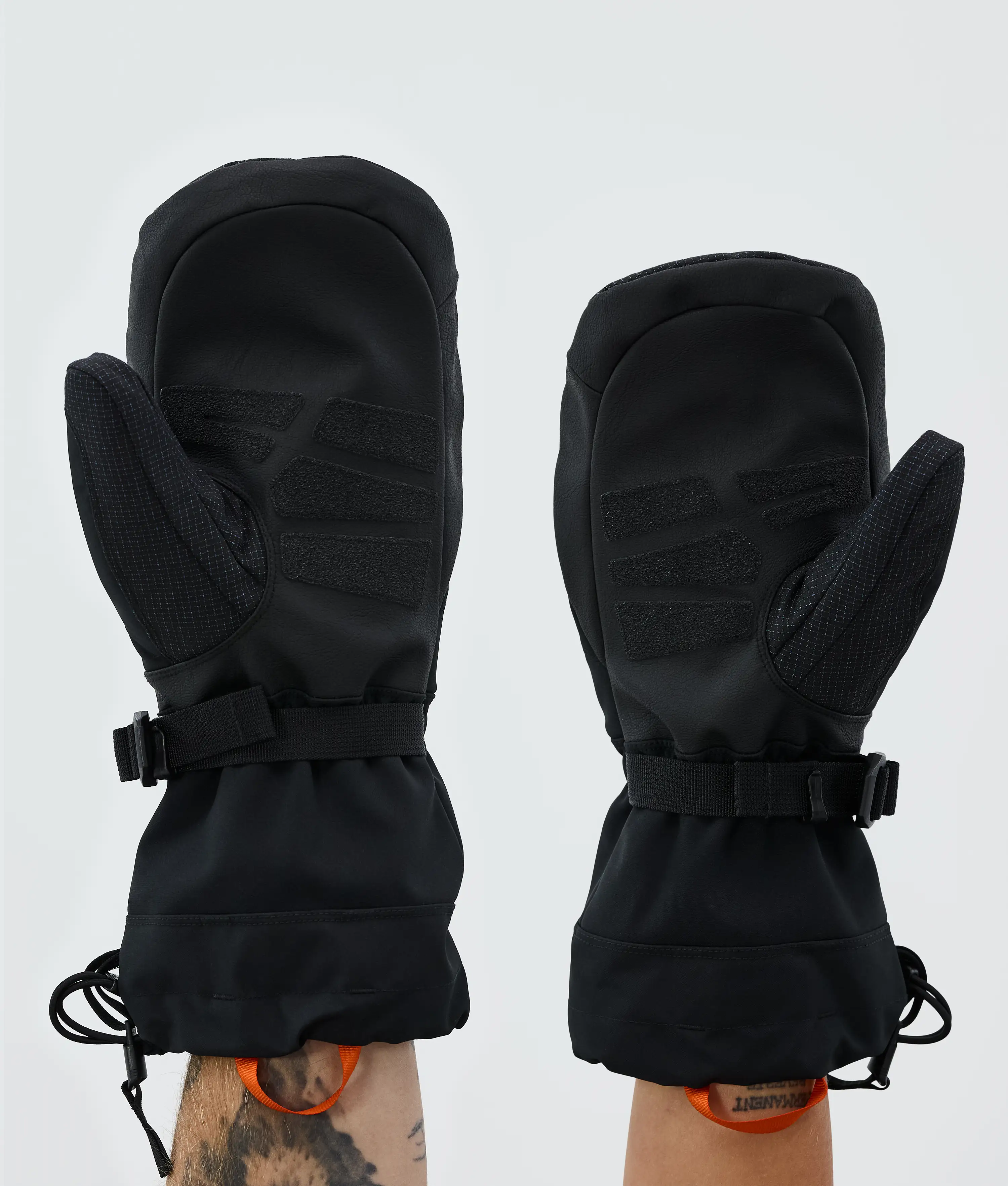 Roast Snow Mittens Black