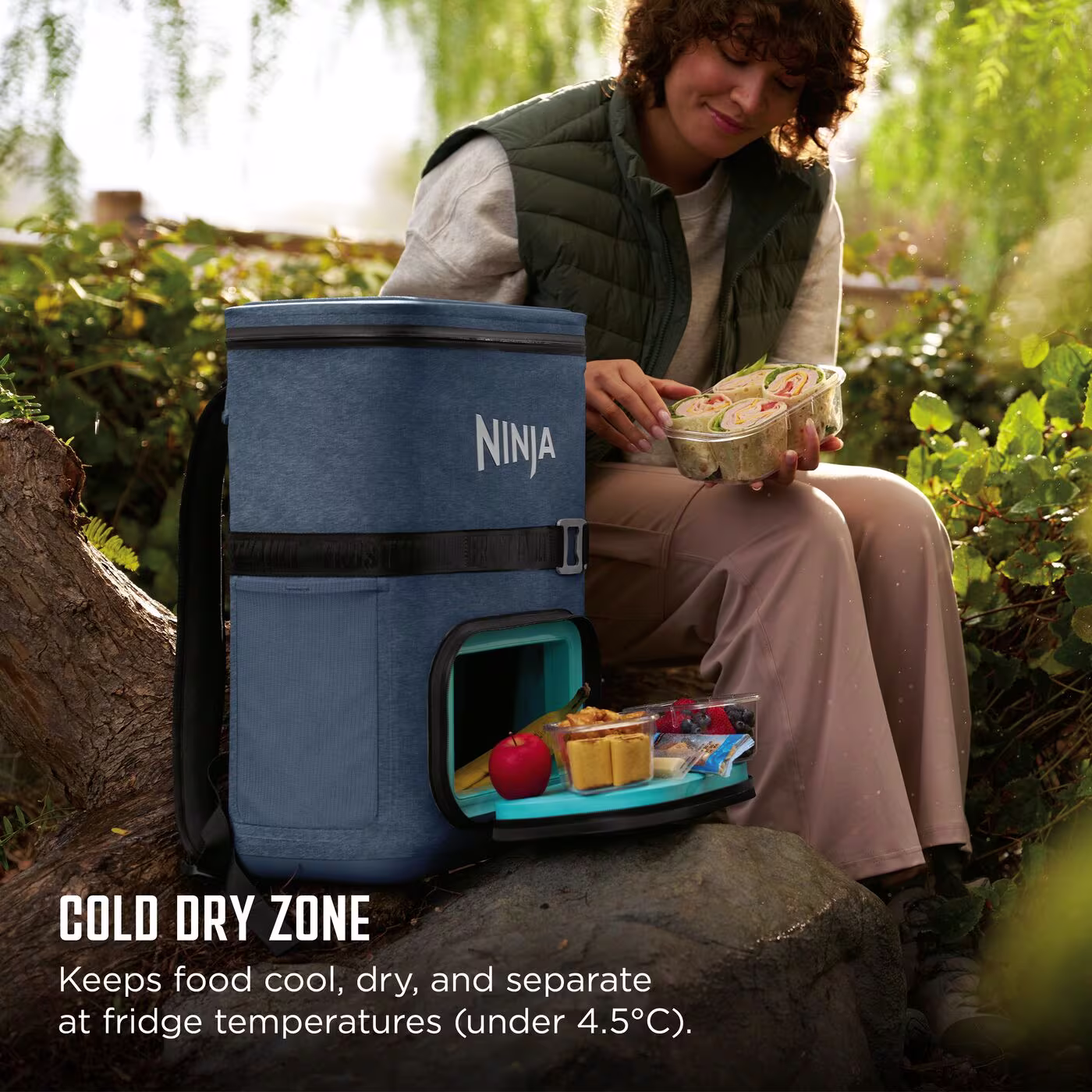 Ninja FrostVault Go 17 litre 24-Can Backpack Soft Cooler - Lakeshore Blue