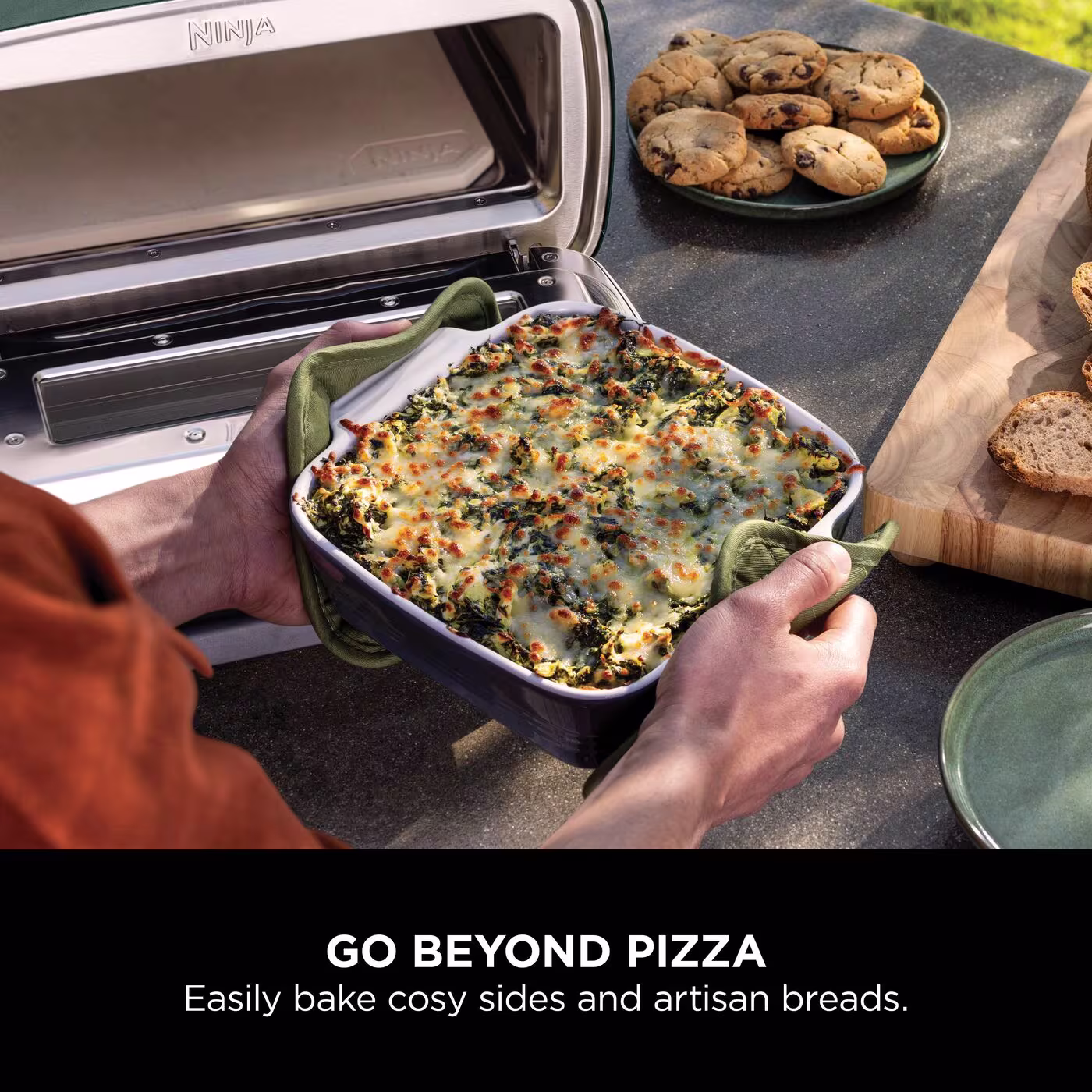 Ninja Artisan Electric Outdoor Pizza Oven & Air Fryer – British Racing Green MO201UKDB