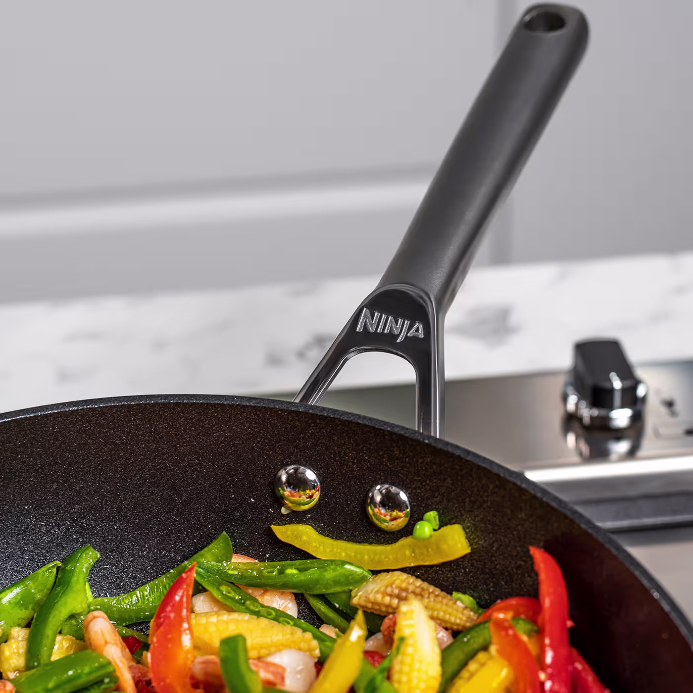 Ninja ZEROSTICK 28cm Wok with Lid C30928UK