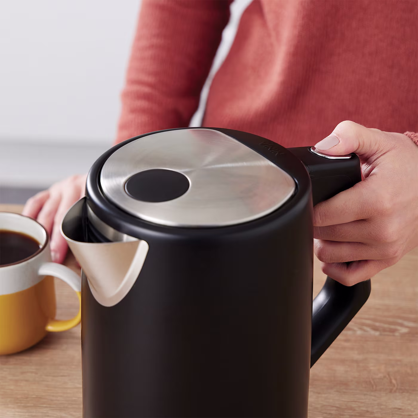 Ninja Black Perfect Temperature Kettle, Rapid Boil – KT200UK