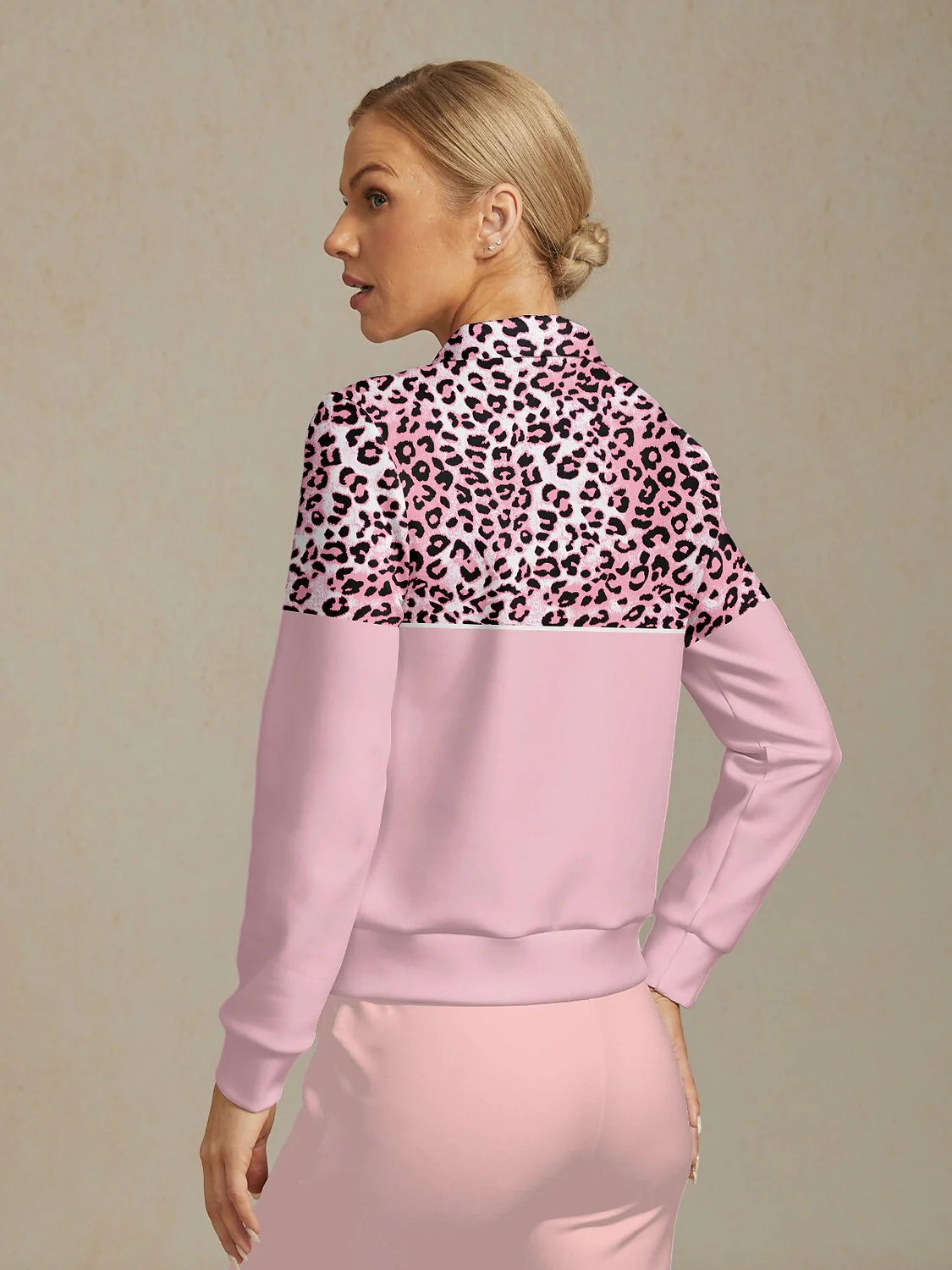 Wildlife Party Golf Sweatshirt