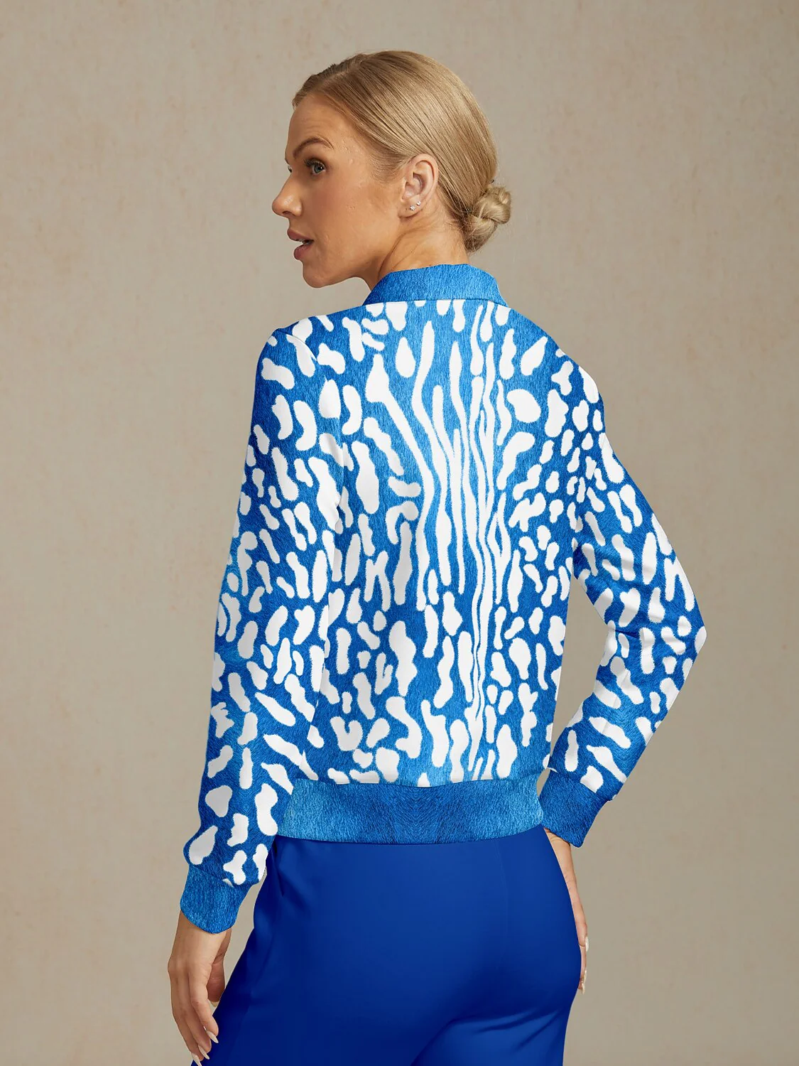 Wildlife Party Golf Sweatshirt