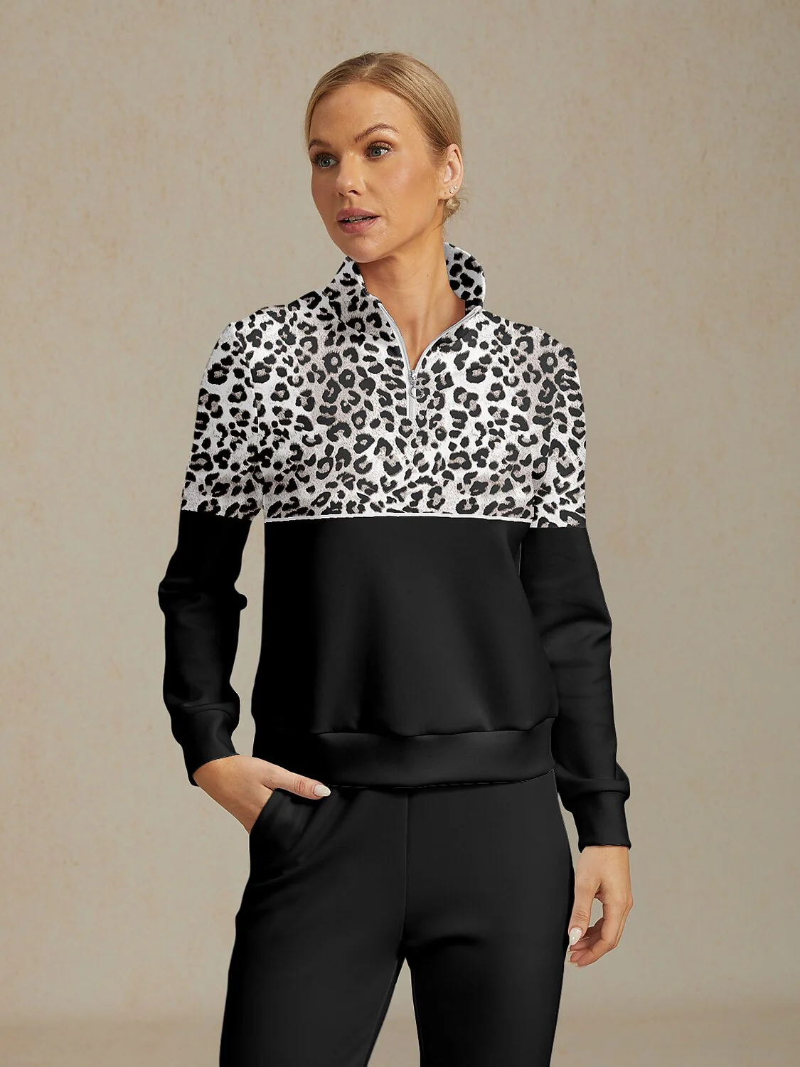 Wildlife Party Golf Sweatshirt