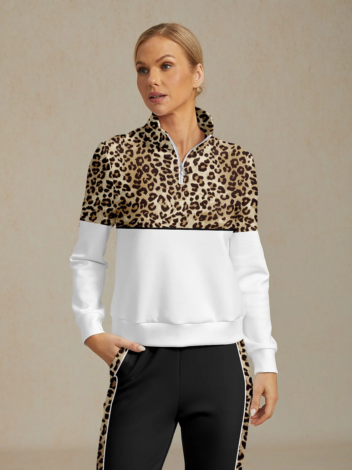 Wildlife Party Golf Sweatshirt