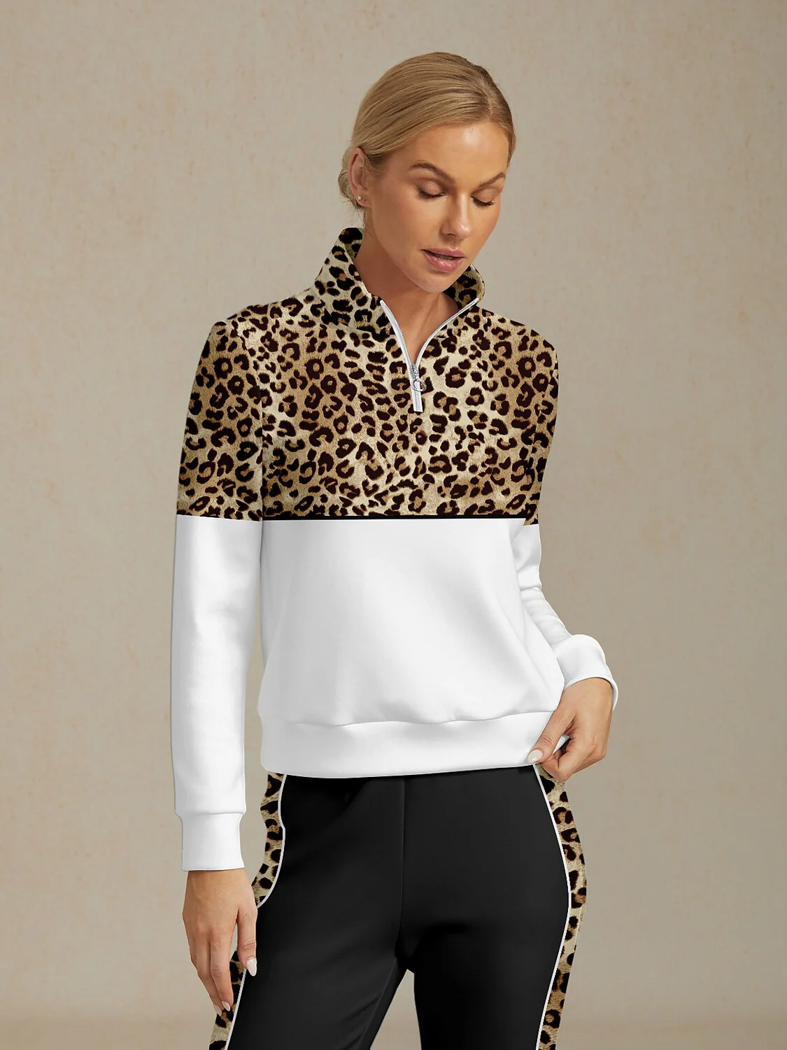 Wildlife Party Golf Sweatshirt