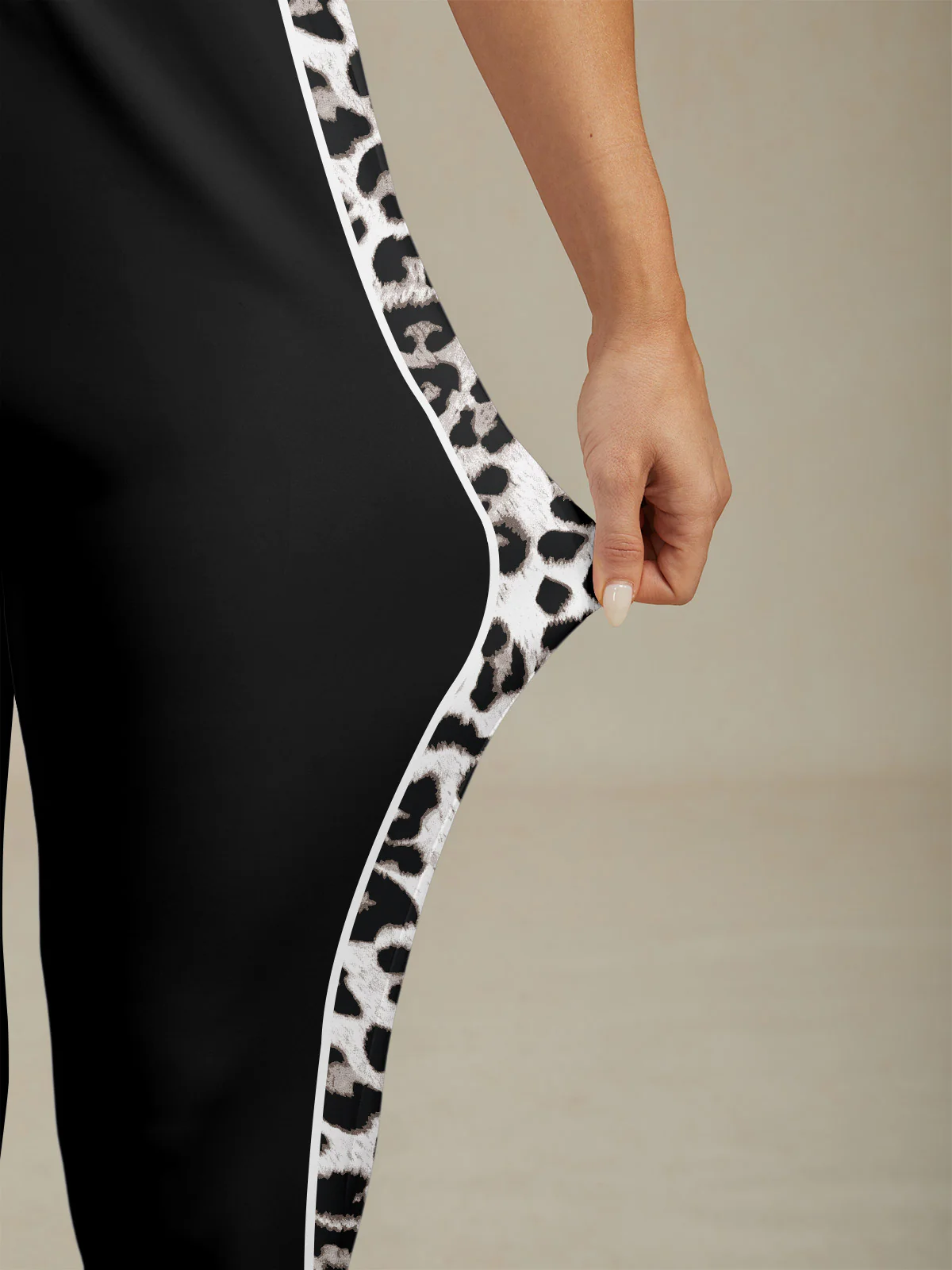 Wildlife Party 26.5 Inch Drawstring Ankle Pants