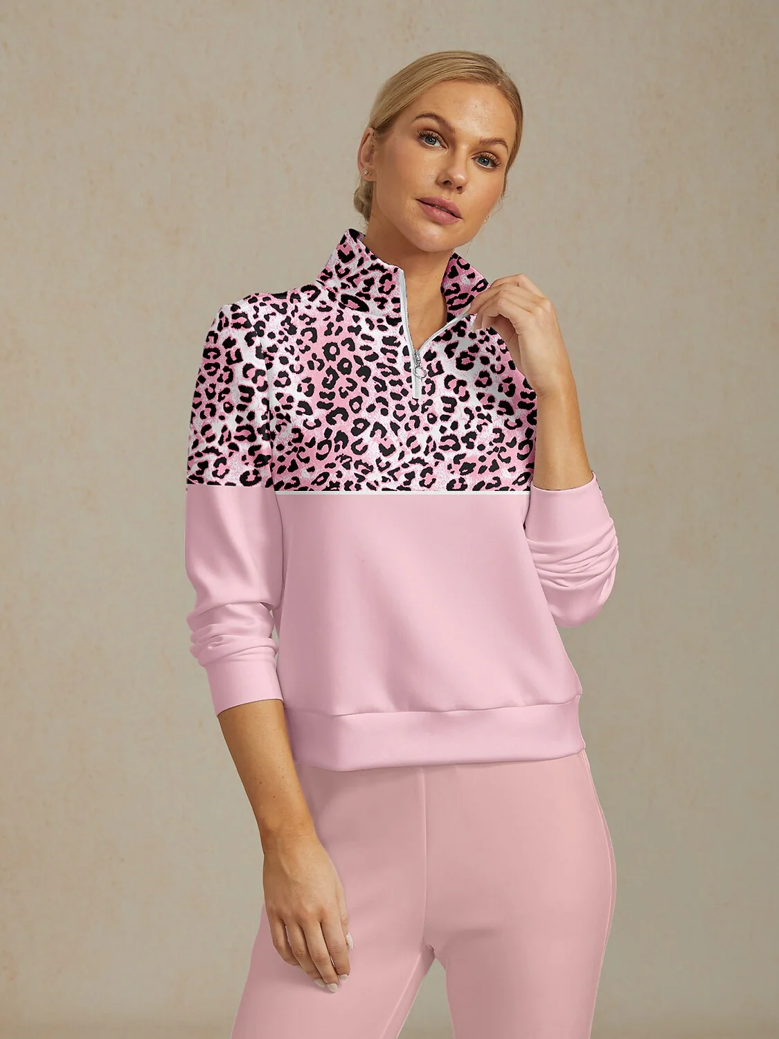 Wildlife Party Golf Sweatshirt