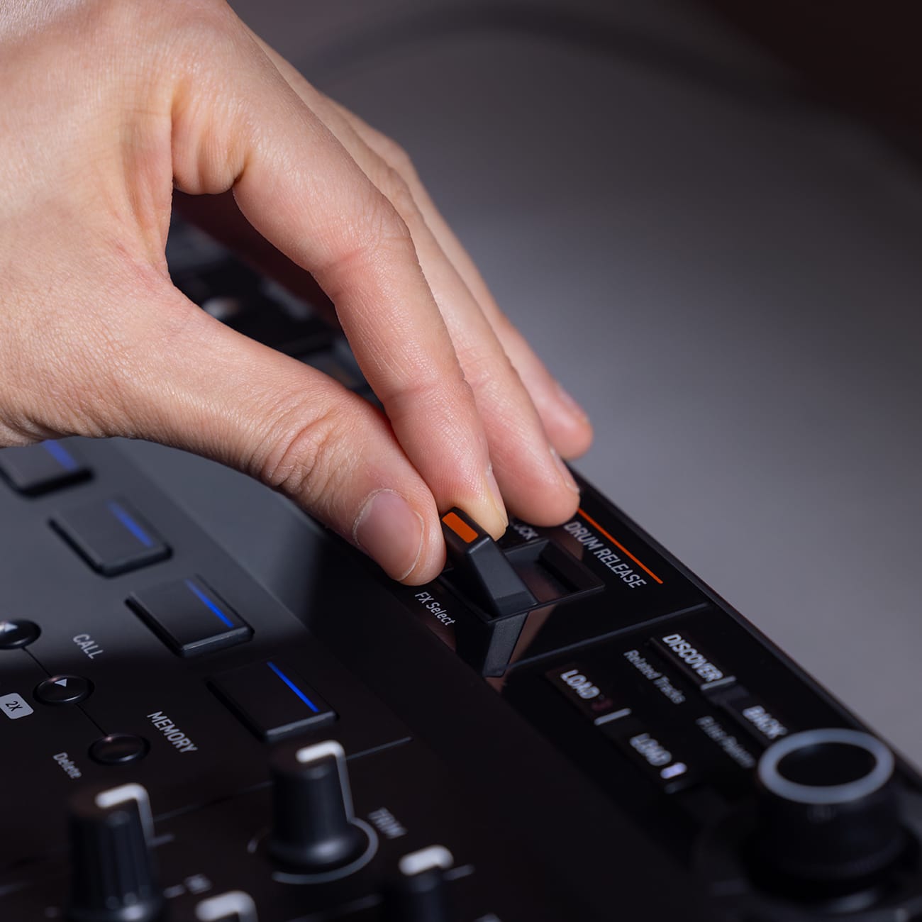 AlphaTheta DDJ-GRV6 Your music for all