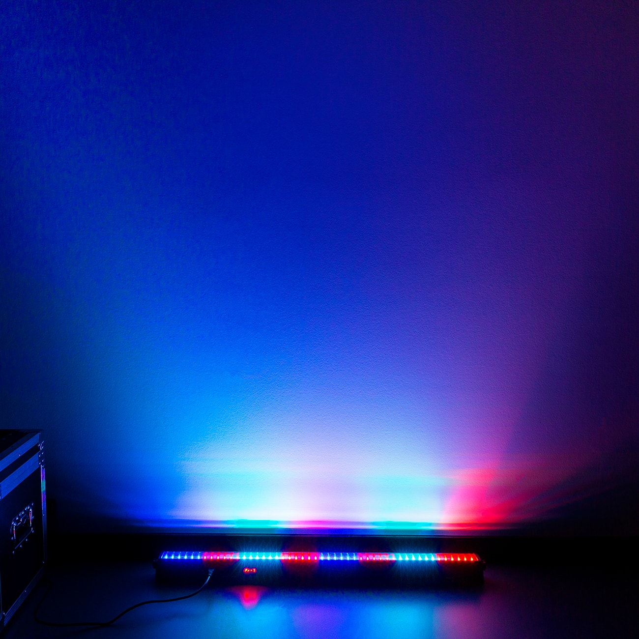 beamZ LCB144 MKII LED Bar Put on a big show