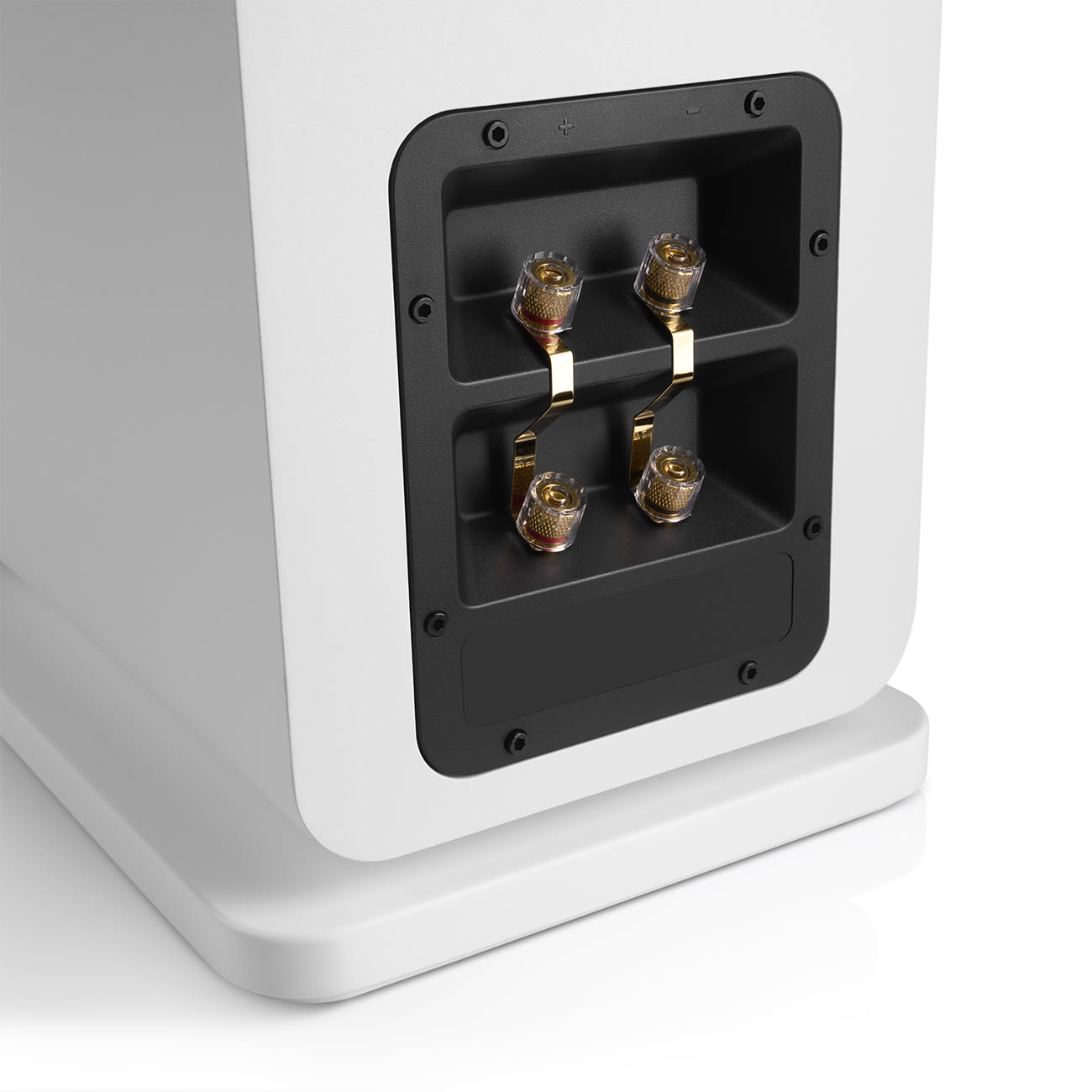 ULTIMA 40 ACTIVE 3 Legendary sound made easy