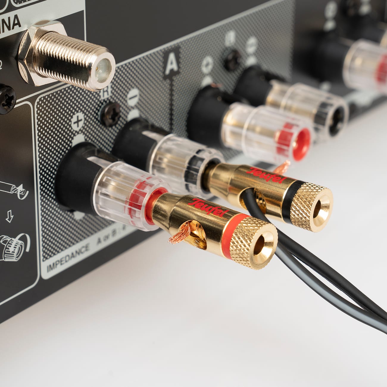 Banana Plug C8502P (pair)