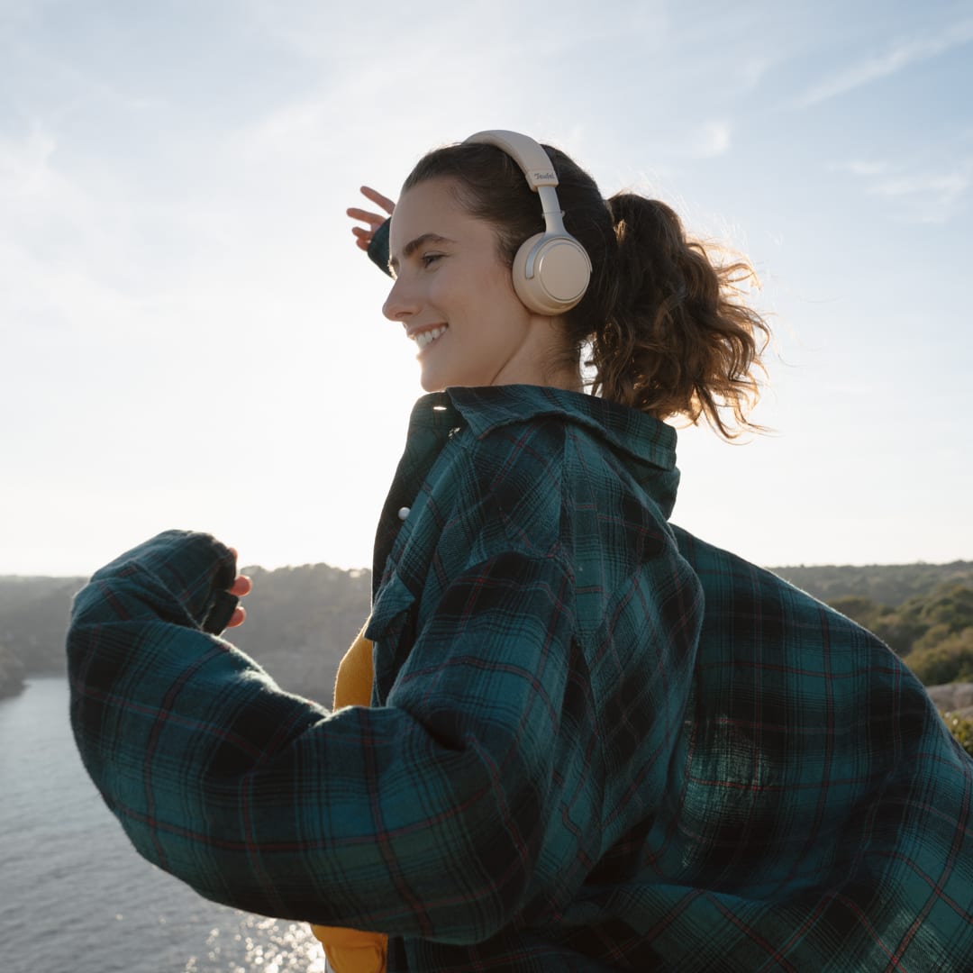 SUPREME ON Bold. Colourful. Inspiring. We All Are SUPREME.