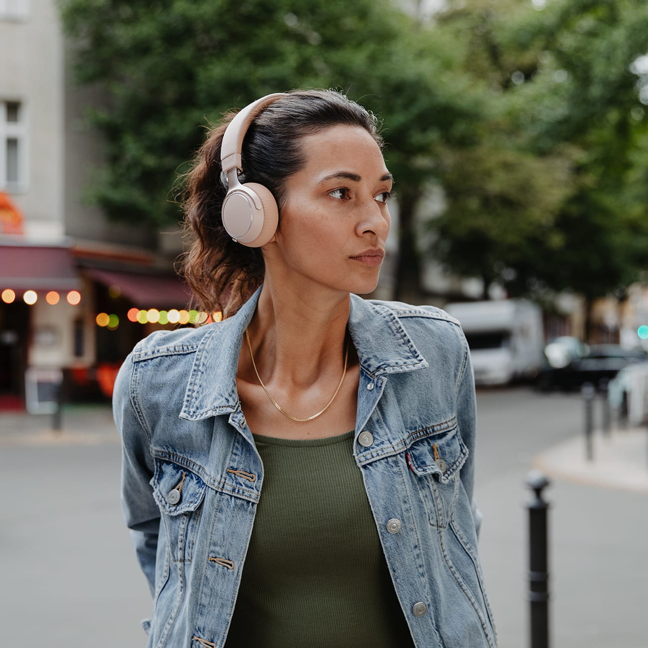 SUPREME ON Bold. Colourful. Inspiring. We All Are SUPREME.