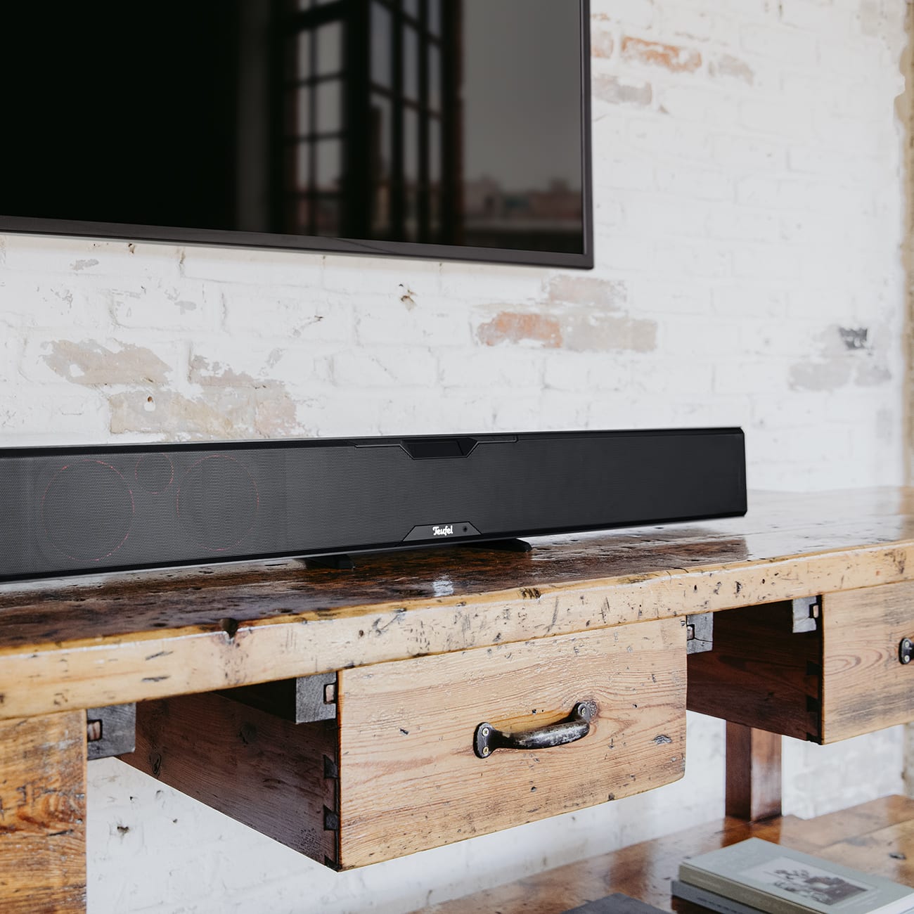 CINEBAR PRO For the biggest movie fans