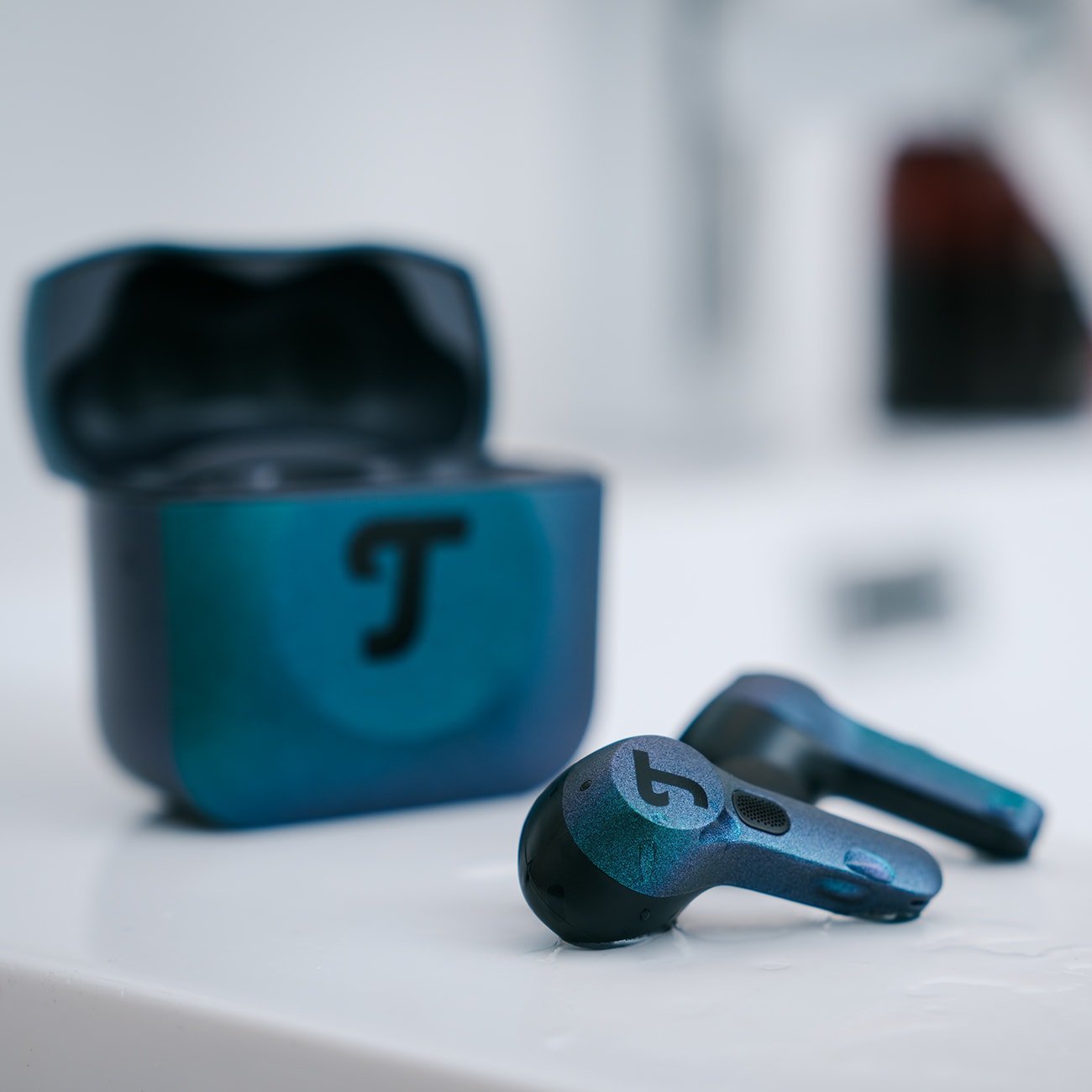 AIRY TWS PRO Set the tone in any setting