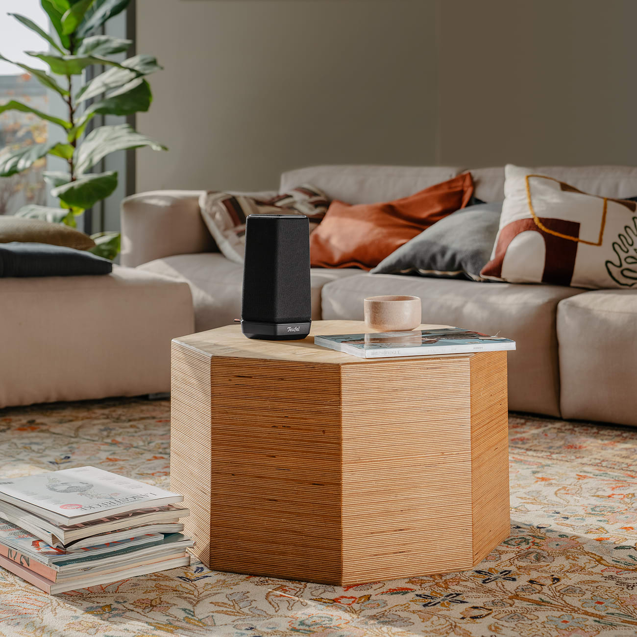 HOLIST S Smart meets sound