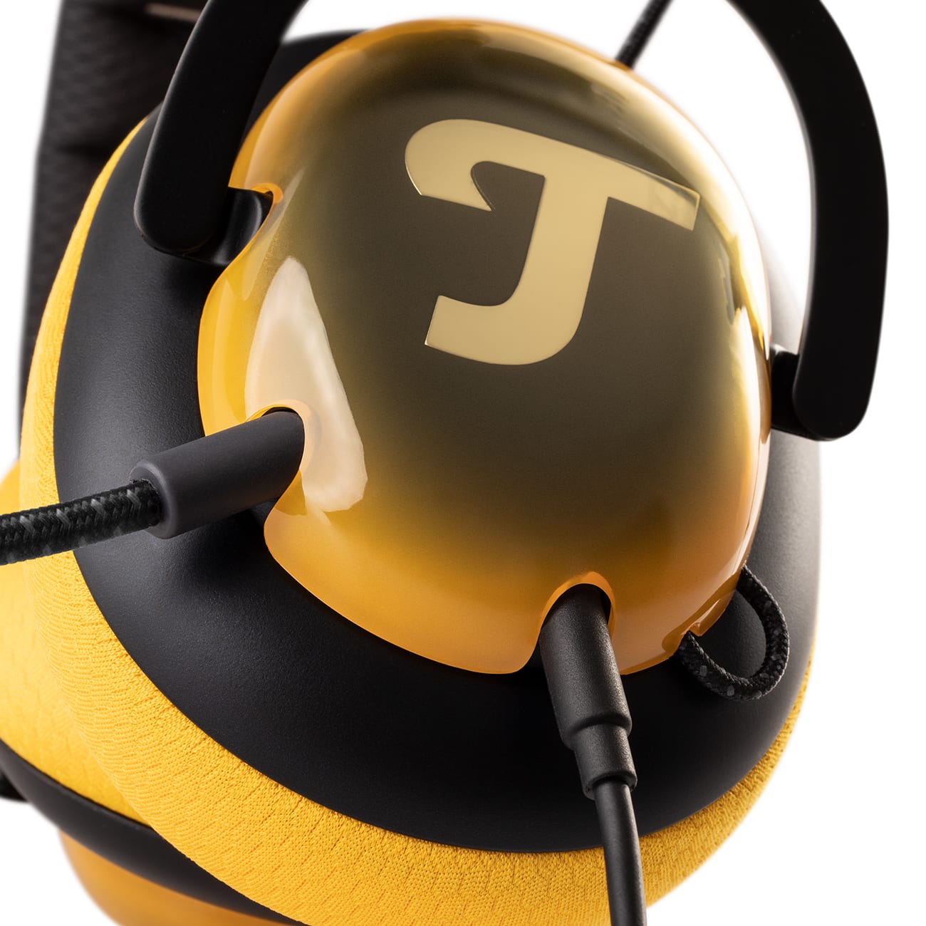 ZOLA Unique style for the office, deep immersion for games, optimal precision for music