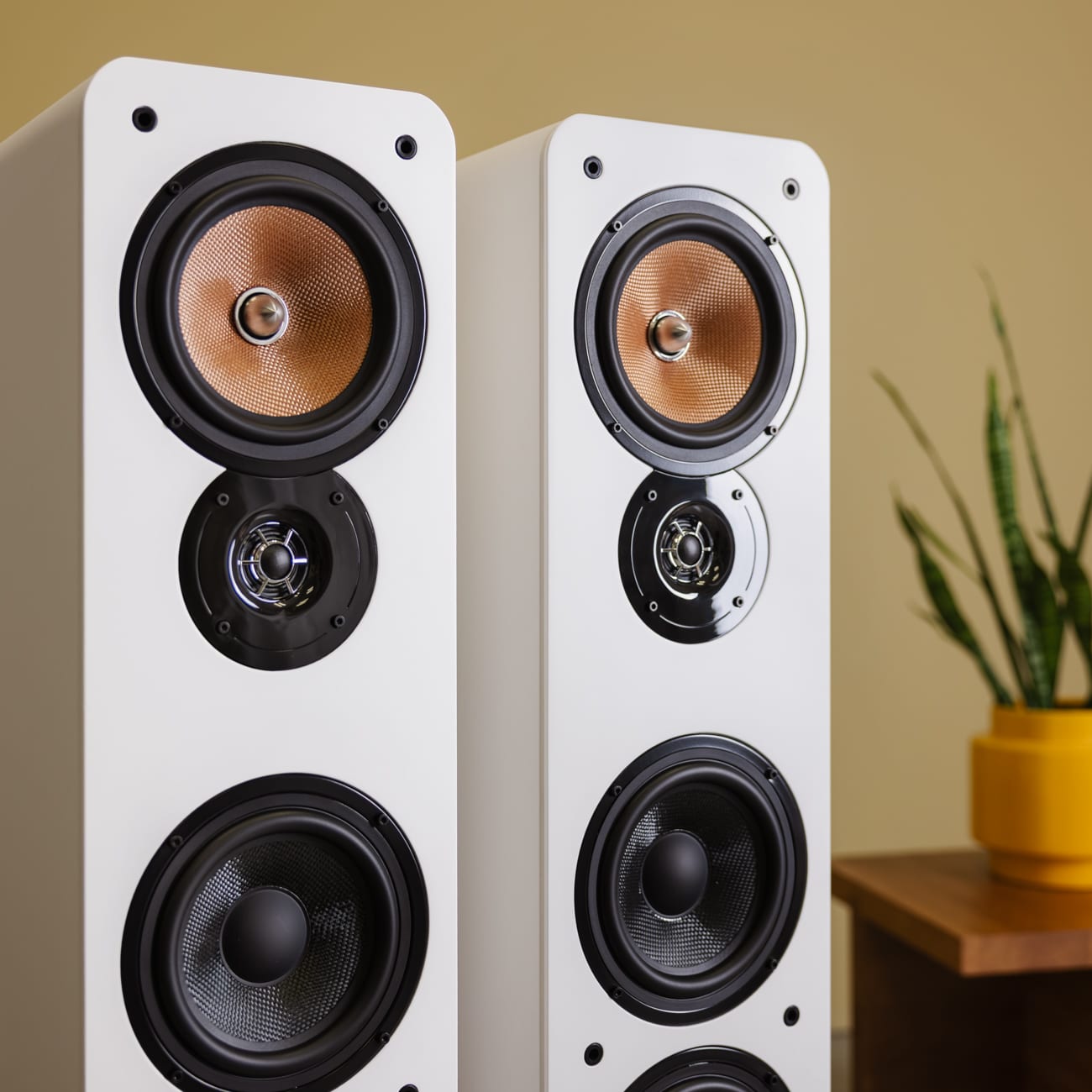 ULTIMA 40 The next evolution in legendary sound