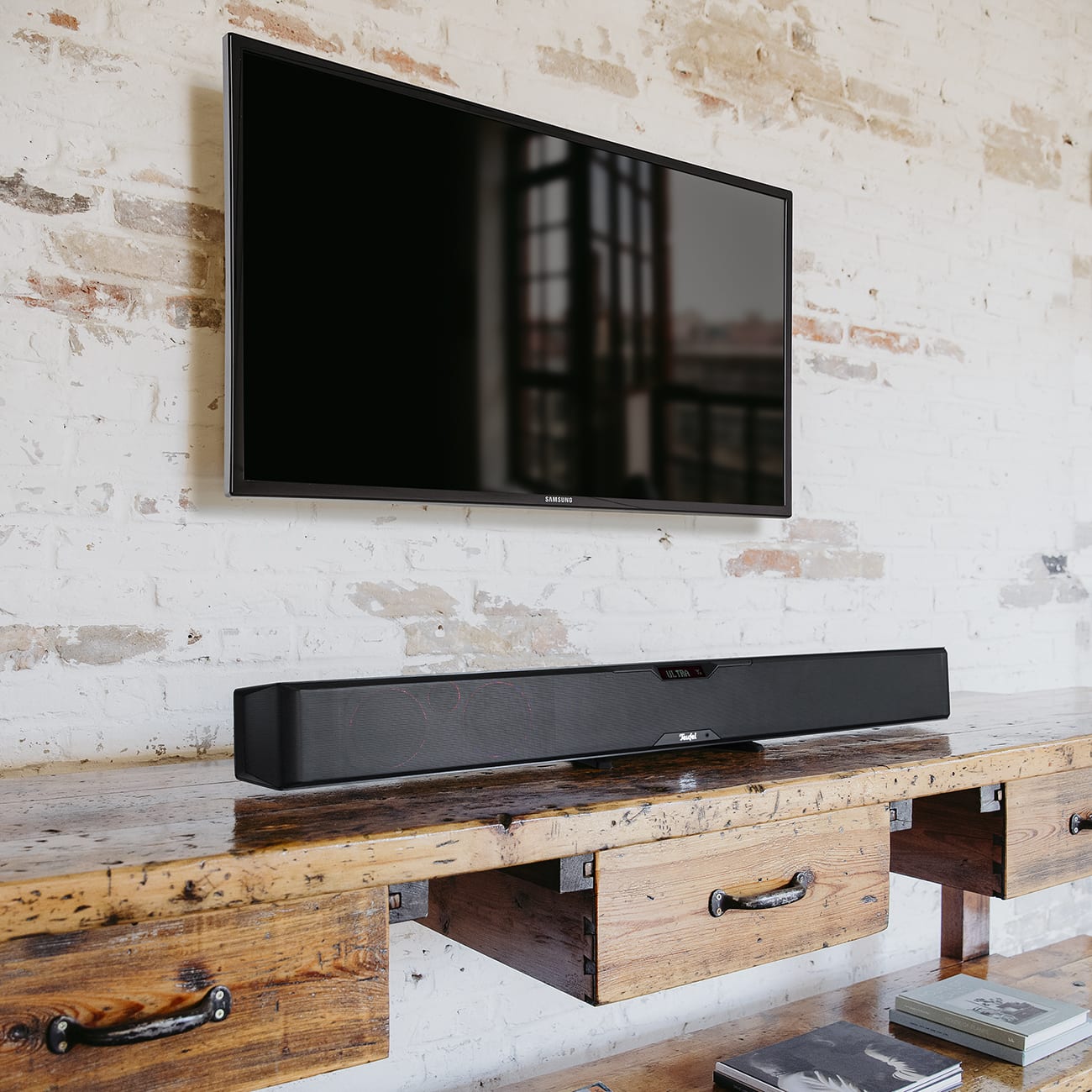 CINEBAR PRO For the biggest movie fans