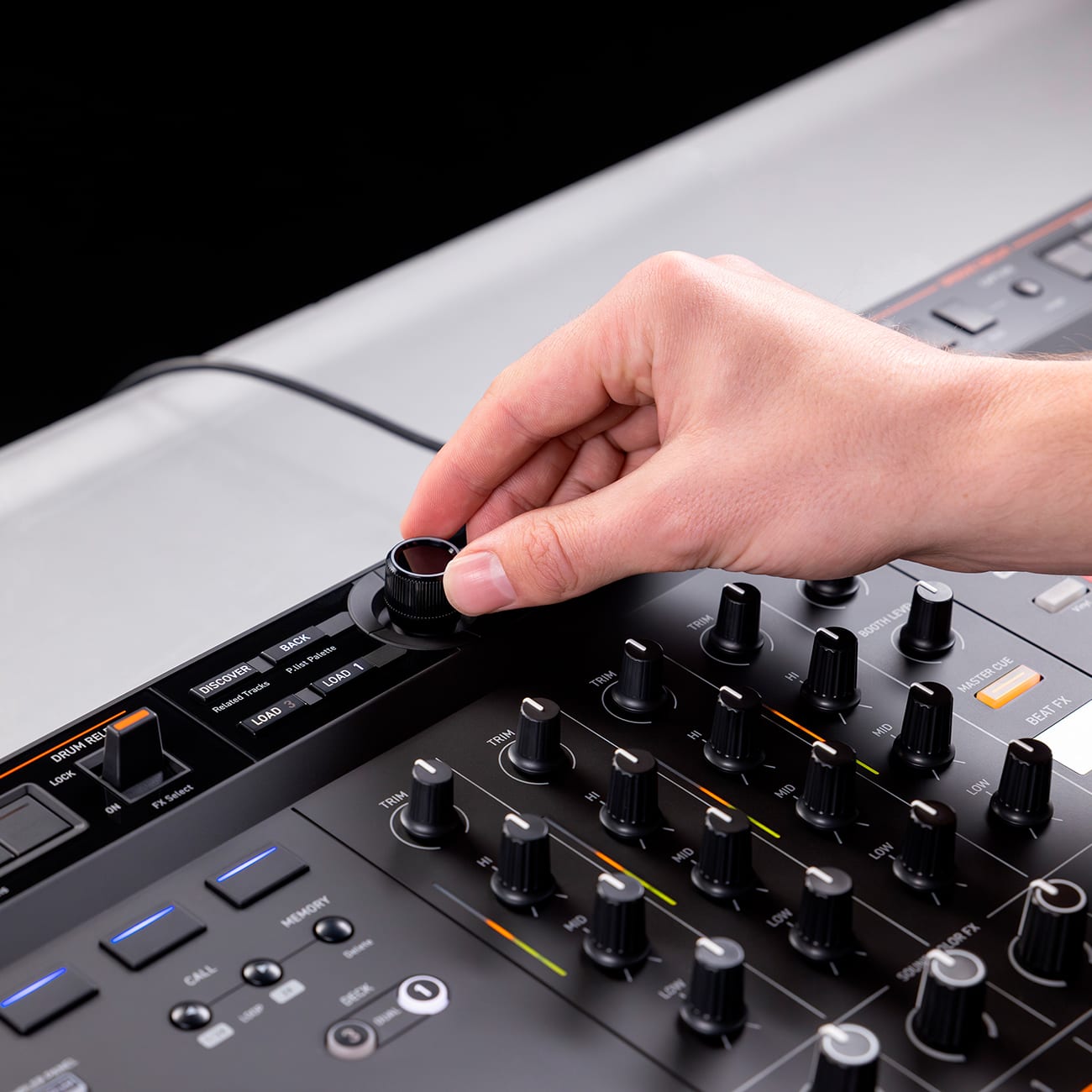 AlphaTheta DDJ-GRV6 Your music for all