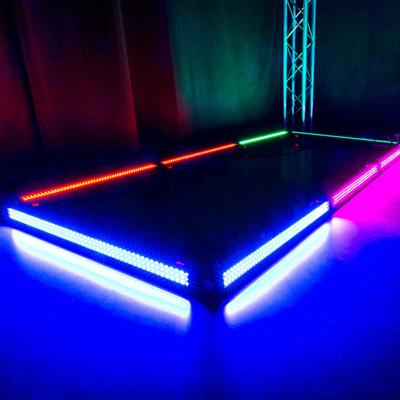 beamZ LCB144 MKII LED Bar Put on a big show