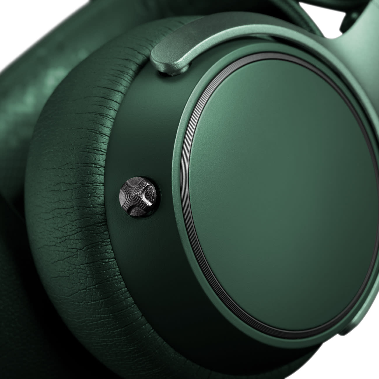 SUPREME ON Bold. Colourful. Inspiring. We All Are SUPREME.