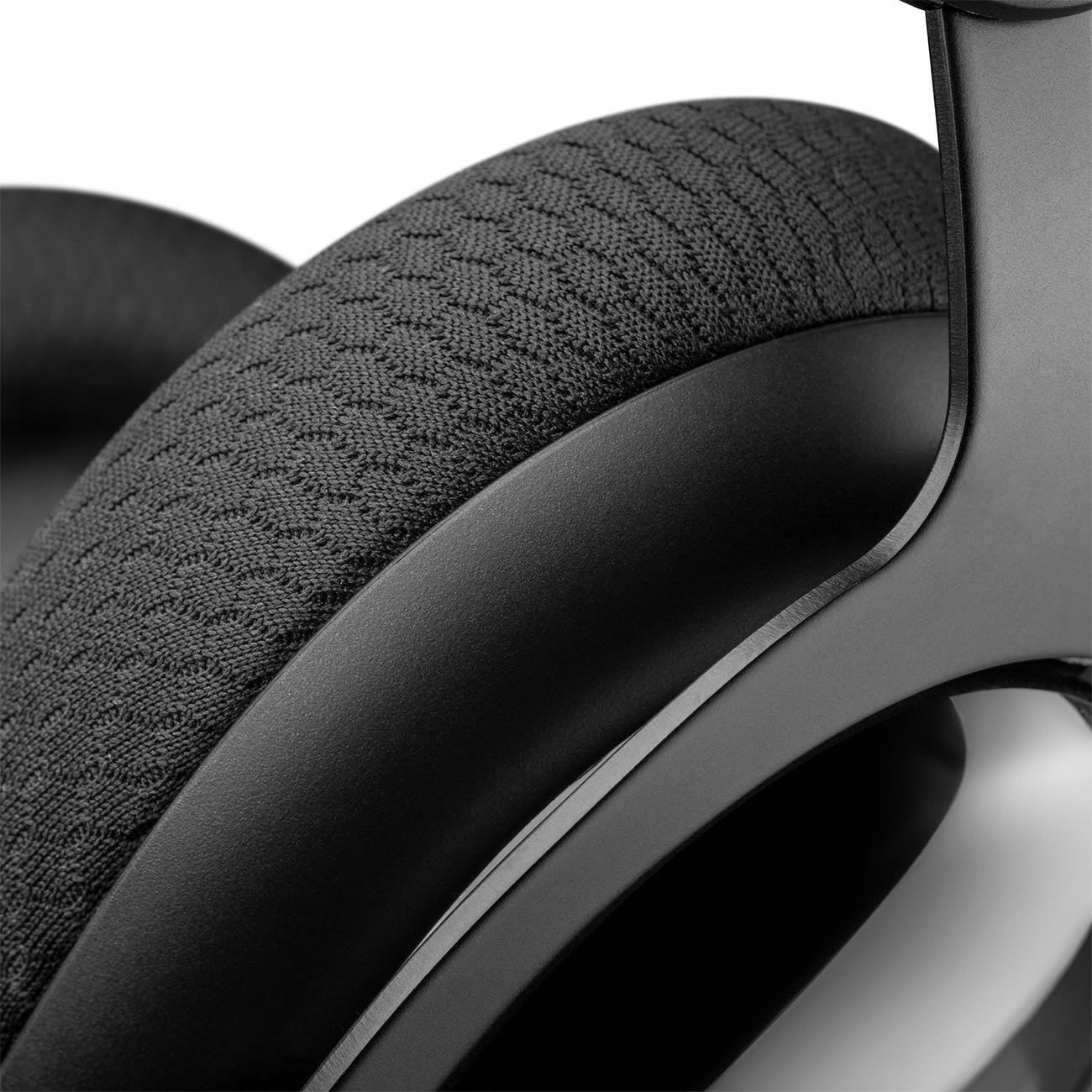 ZOLA Unique style for the office, deep immersion for games, optimal precision for music