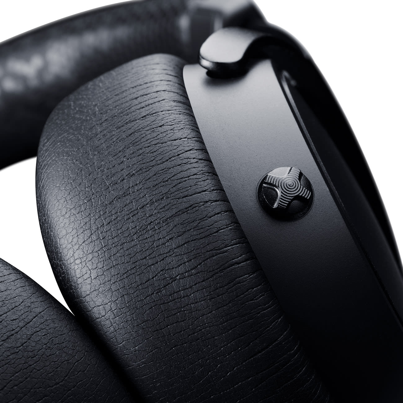 SUPREME ON Bold. Colourful. Inspiring. We All Are SUPREME.