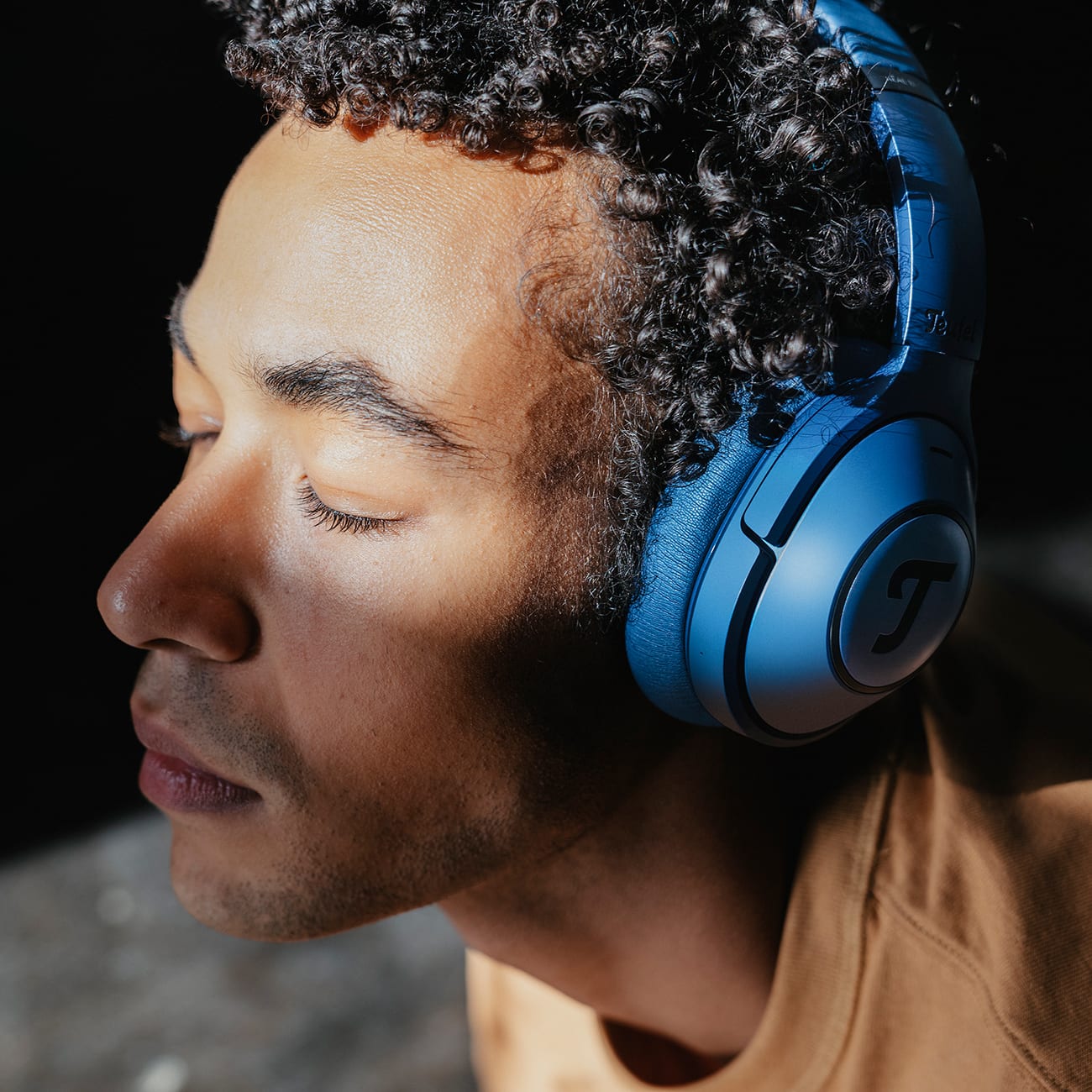 REAL BLUE Good sound is REAL