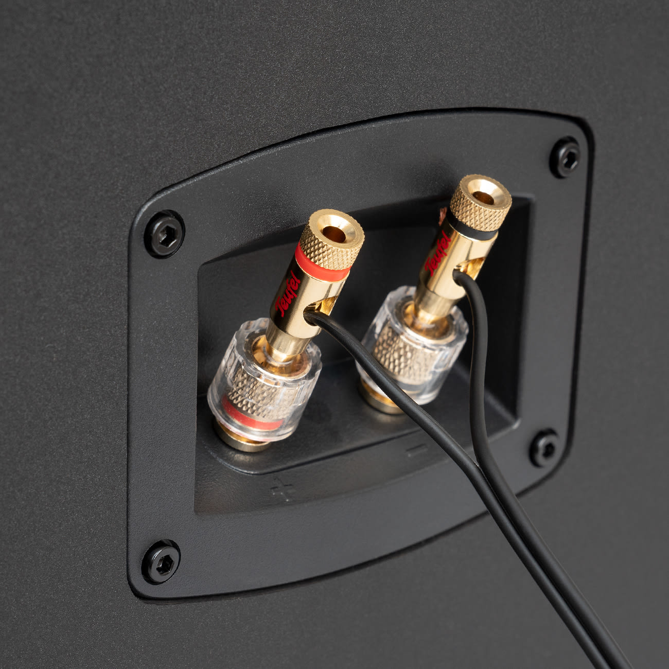 Banana Plug C8502P (pair)