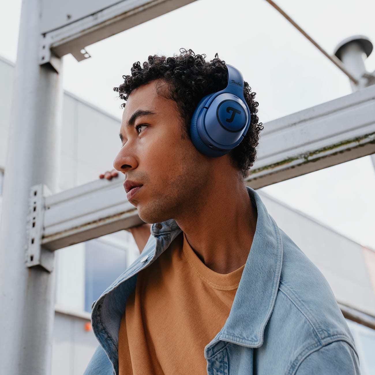 REAL BLUE Good sound is REAL