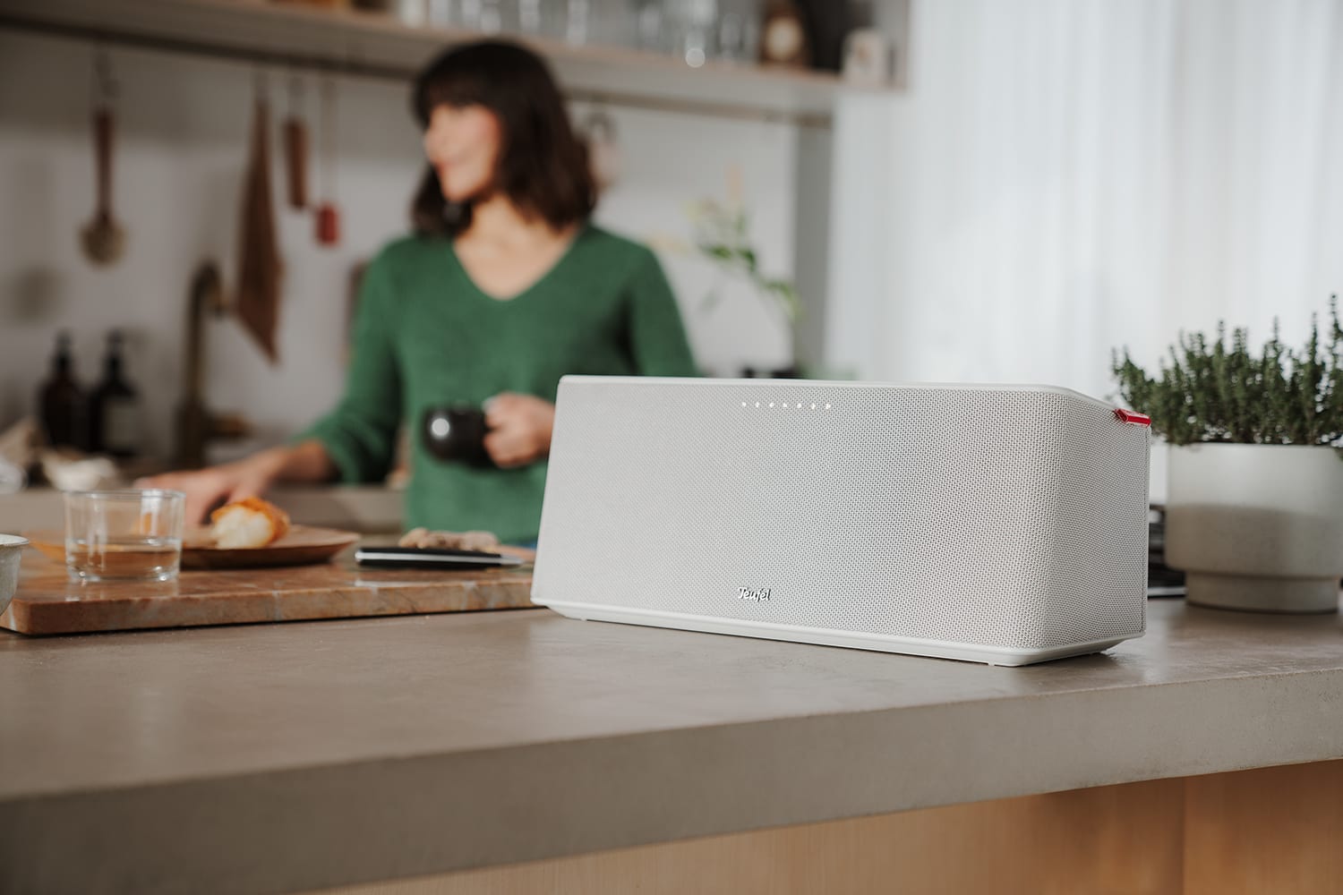 MOTIV® HOME The portable premium streaming system